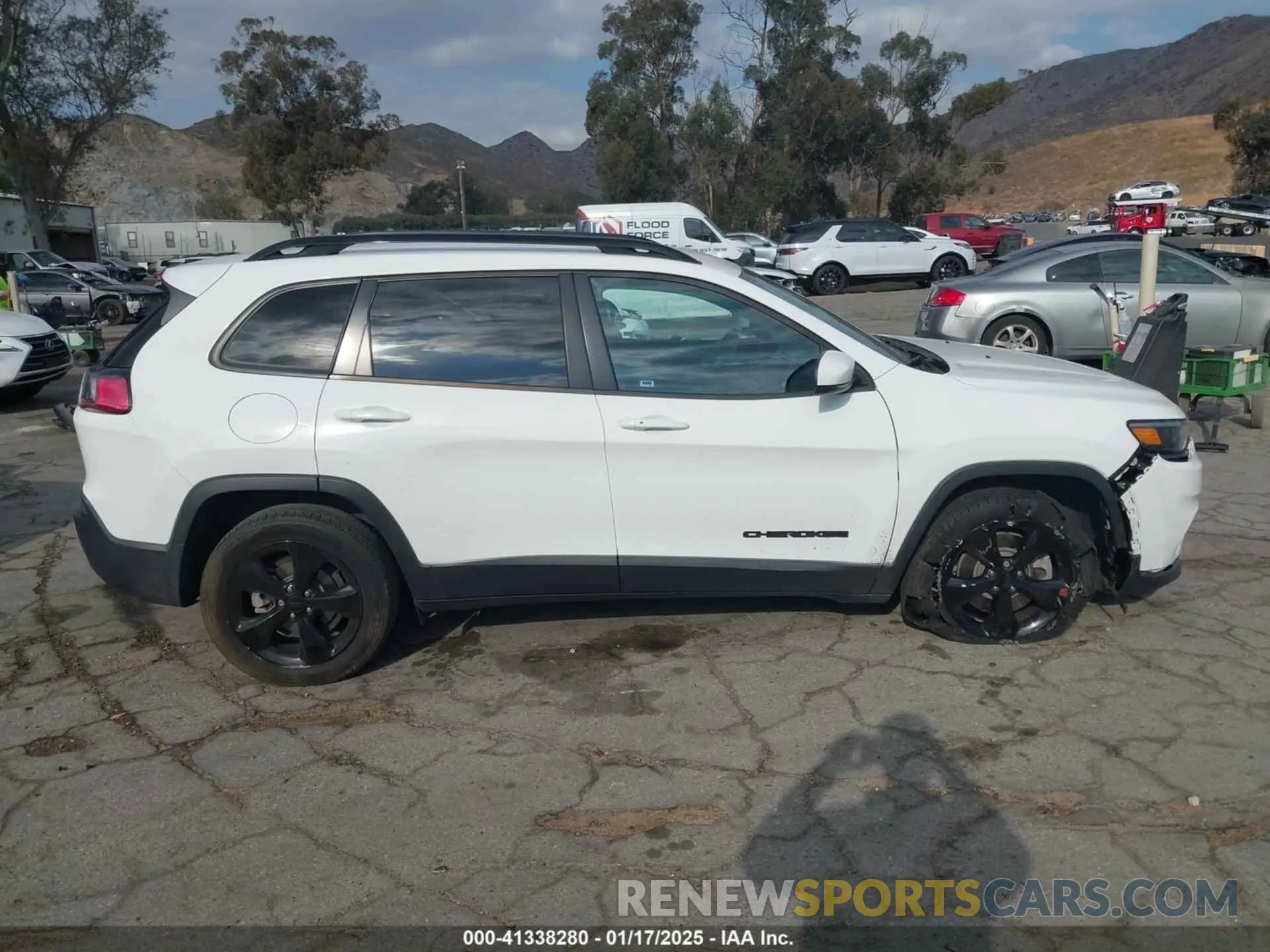 13 Photograph of a damaged car 1C4PJLLB4LD648609 JEEP CHEROKEE 2020