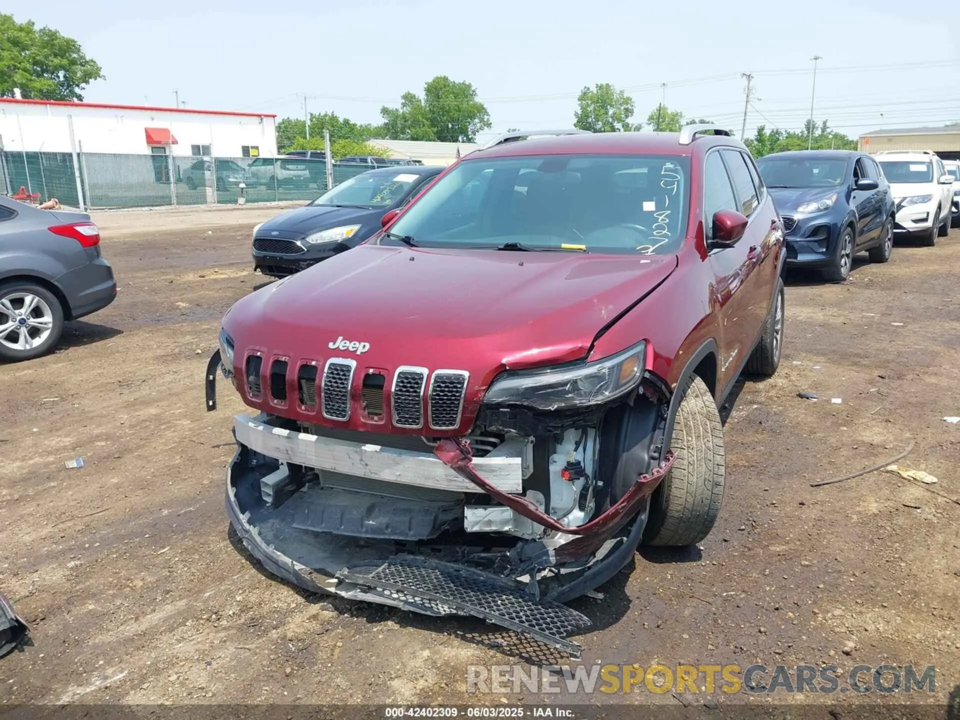 6 Photograph of a damaged car 1C4PJLLB5LD541827 JEEP CHEROKEE 2020