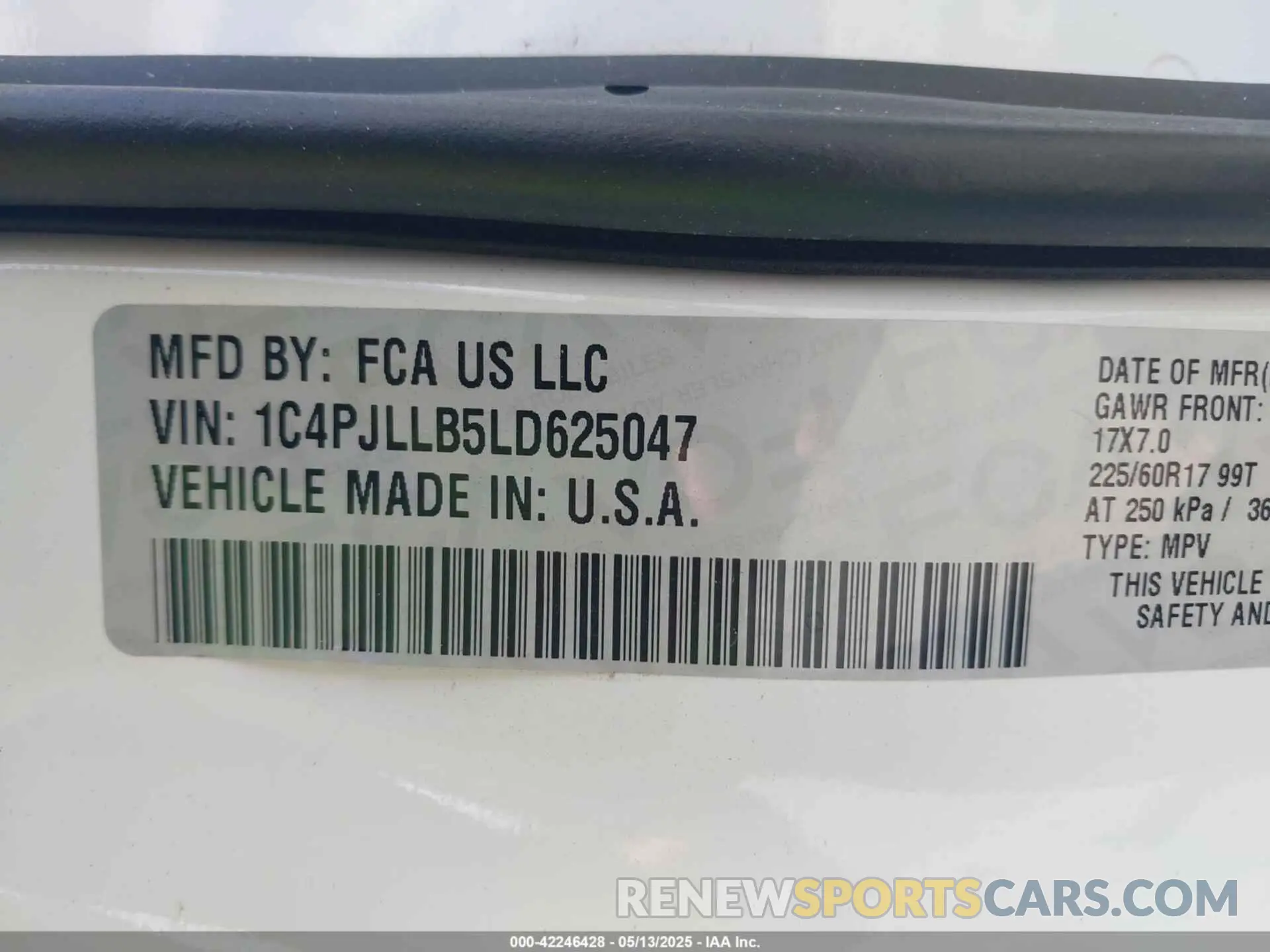 9 Photograph of a damaged car 1C4PJLLB5LD625047 JEEP CHEROKEE 2020