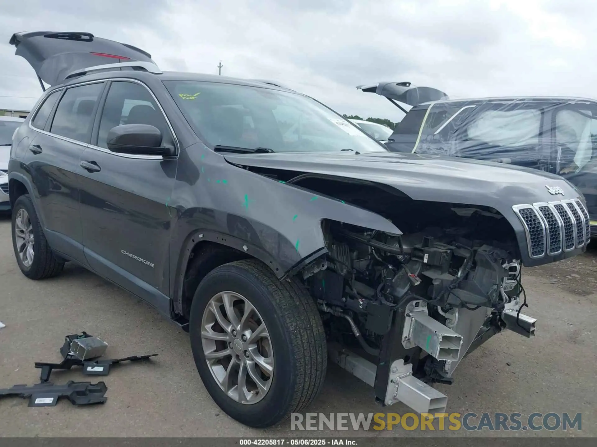 1 Photograph of a damaged car 1C4PJLLB6LD525541 JEEP CHEROKEE 2020