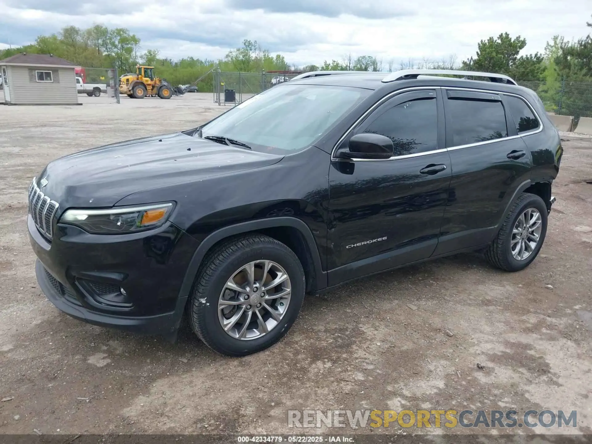 2 Photograph of a damaged car 1C4PJLLB6LD596142 JEEP CHEROKEE 2020