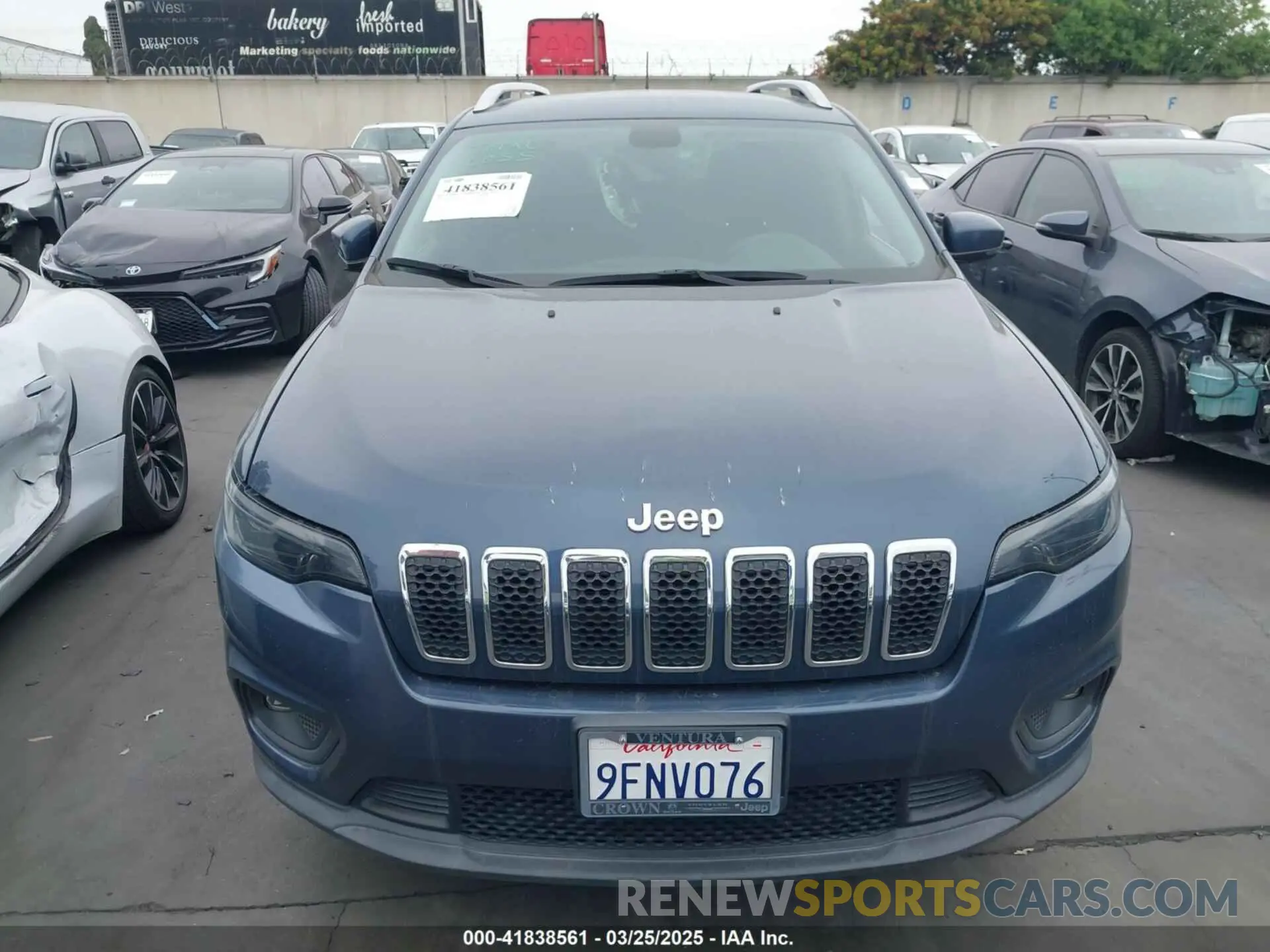 12 Photograph of a damaged car 1C4PJLLB6LD605731 JEEP CHEROKEE 2020