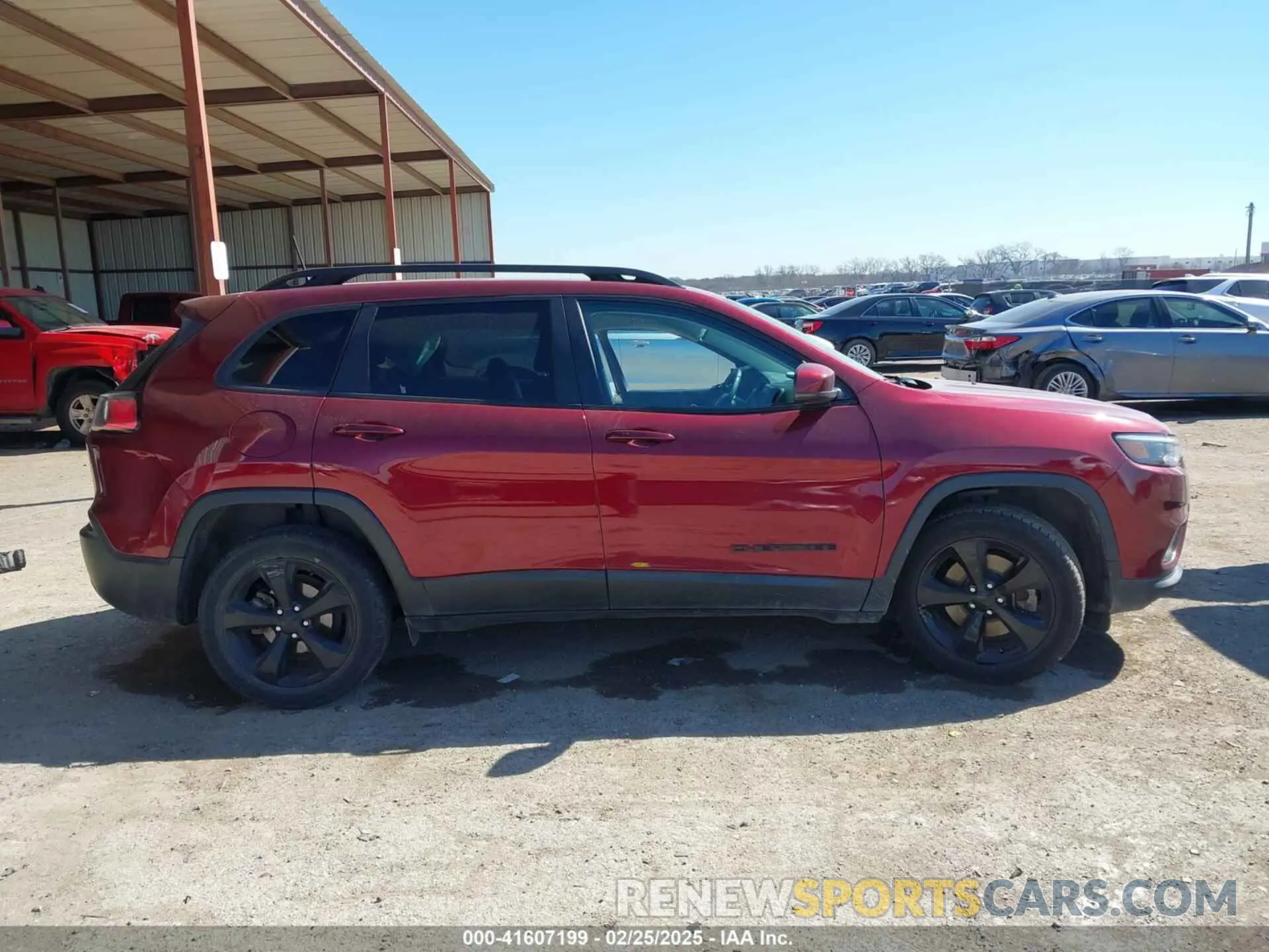 12 Photograph of a damaged car 1C4PJLLB7LD561240 JEEP CHEROKEE 2020