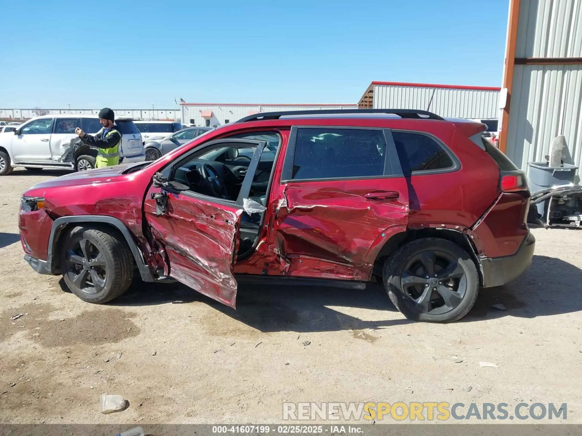 13 Photograph of a damaged car 1C4PJLLB7LD561240 JEEP CHEROKEE 2020