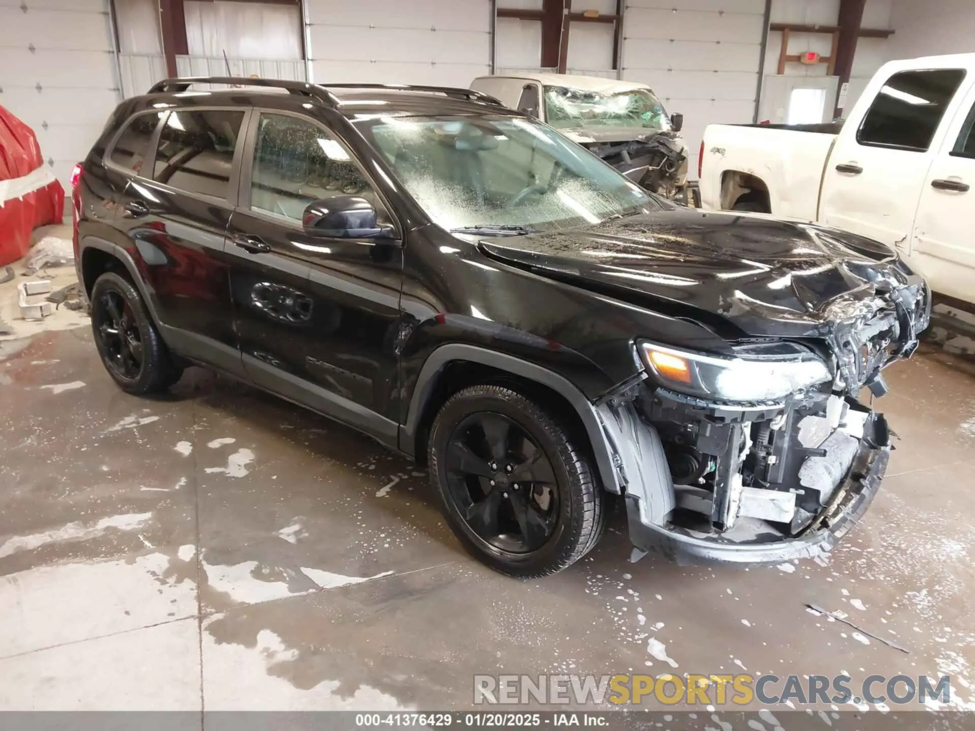 1 Photograph of a damaged car 1C4PJLLB7LD577390 JEEP CHEROKEE 2020
