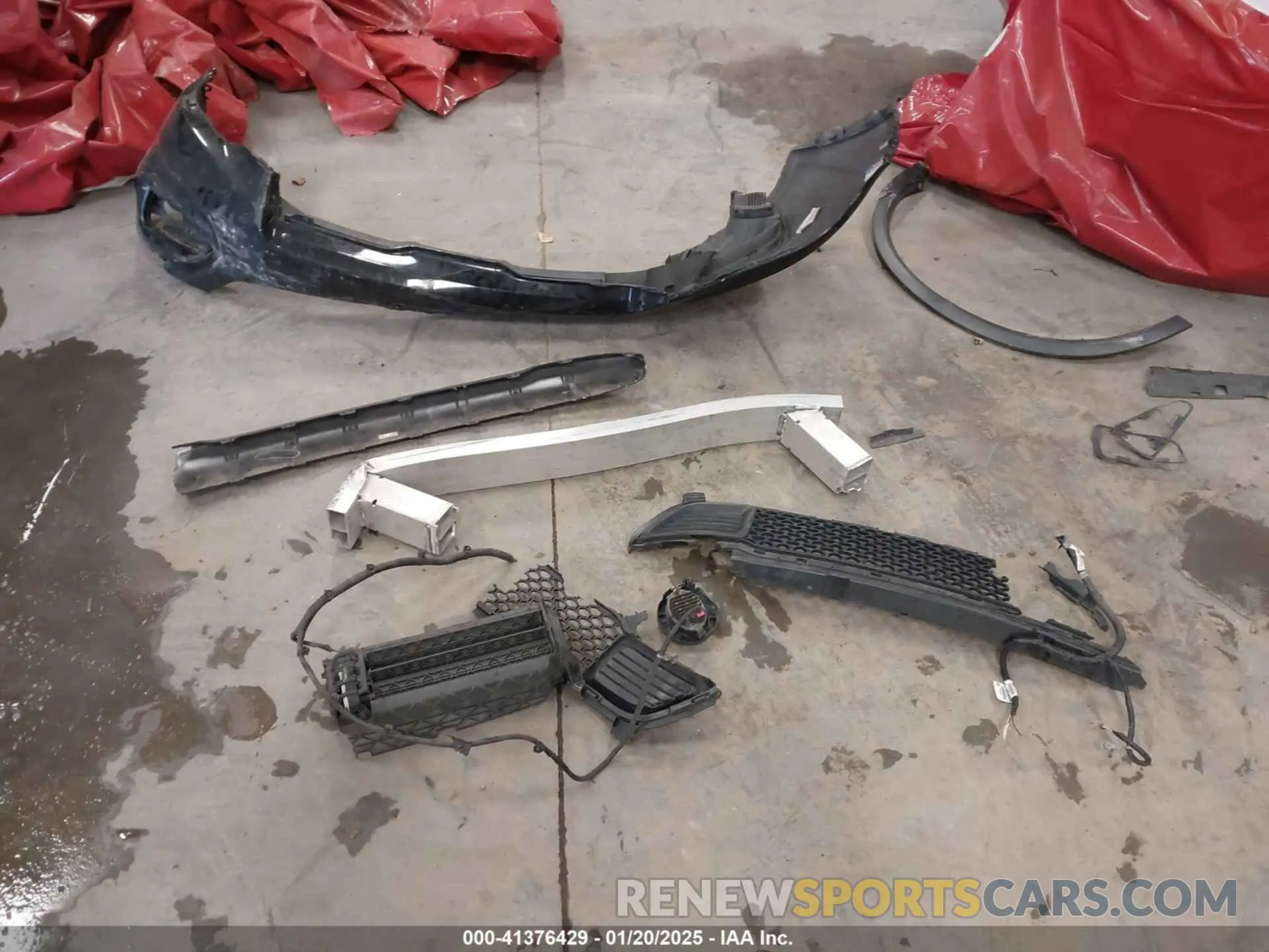 12 Photograph of a damaged car 1C4PJLLB7LD577390 JEEP CHEROKEE 2020