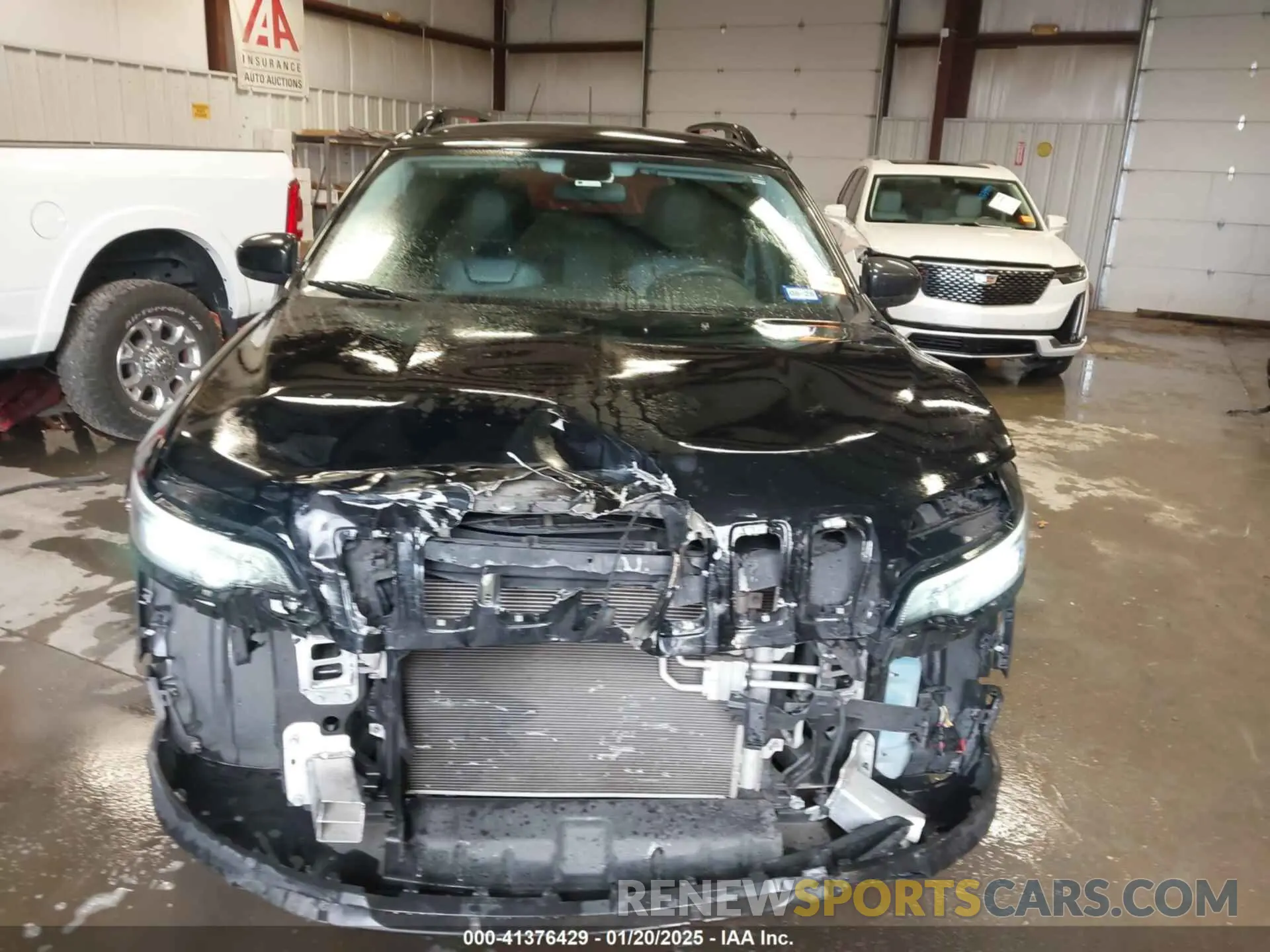 13 Photograph of a damaged car 1C4PJLLB7LD577390 JEEP CHEROKEE 2020