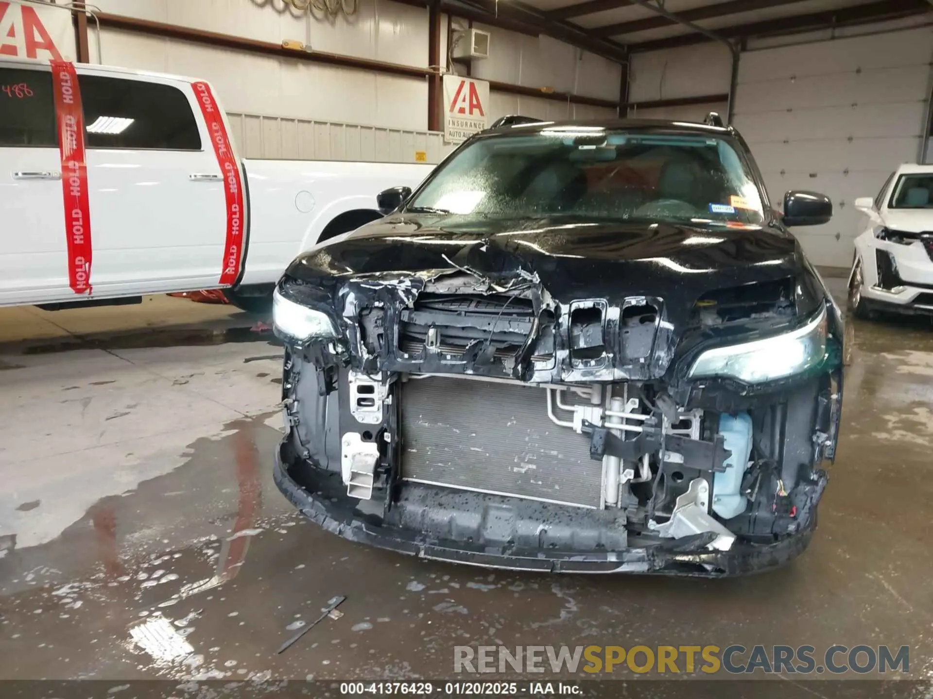 6 Photograph of a damaged car 1C4PJLLB7LD577390 JEEP CHEROKEE 2020