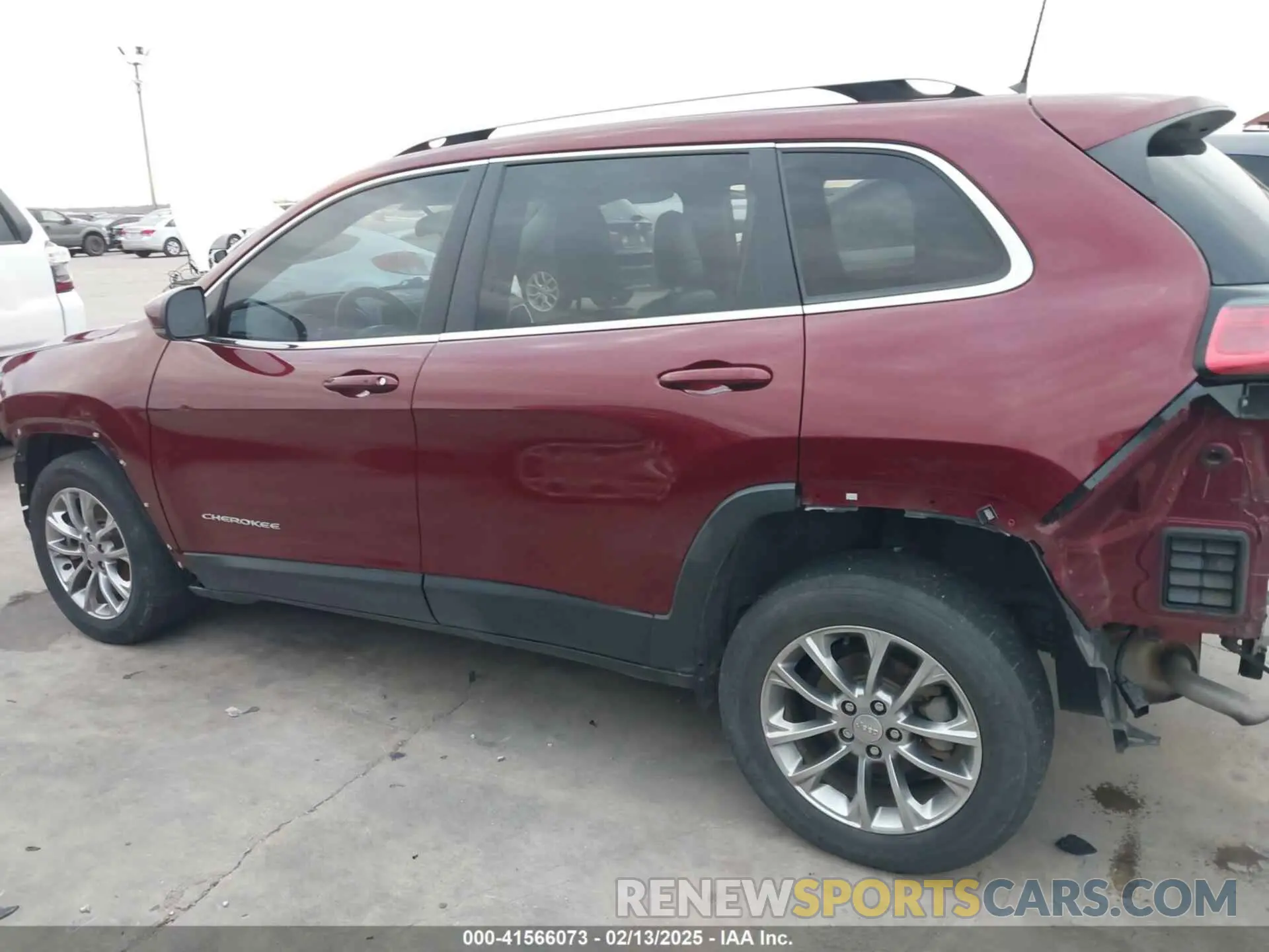 15 Photograph of a damaged car 1C4PJLLB7LD585604 JEEP CHEROKEE 2020