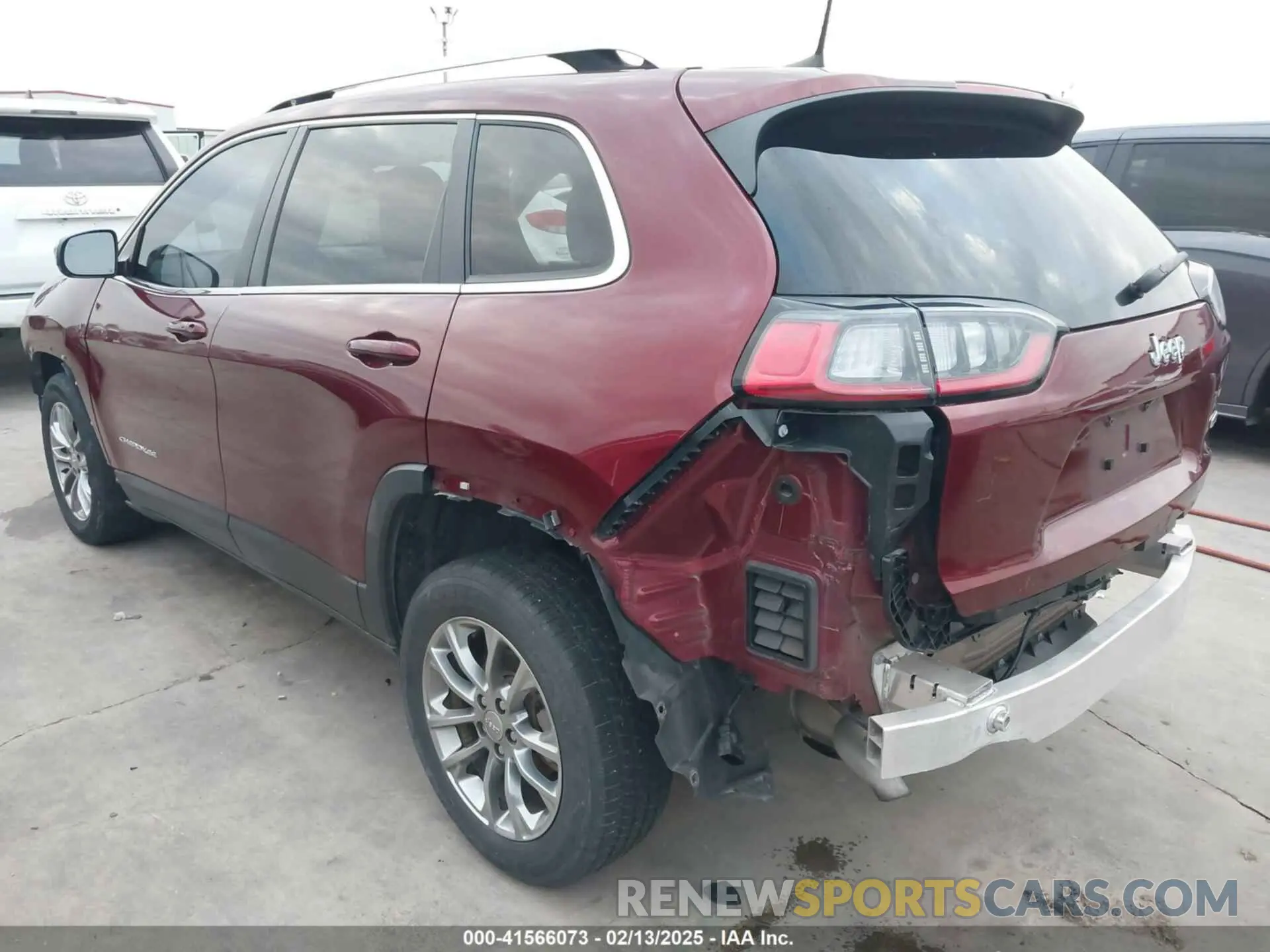 3 Photograph of a damaged car 1C4PJLLB7LD585604 JEEP CHEROKEE 2020