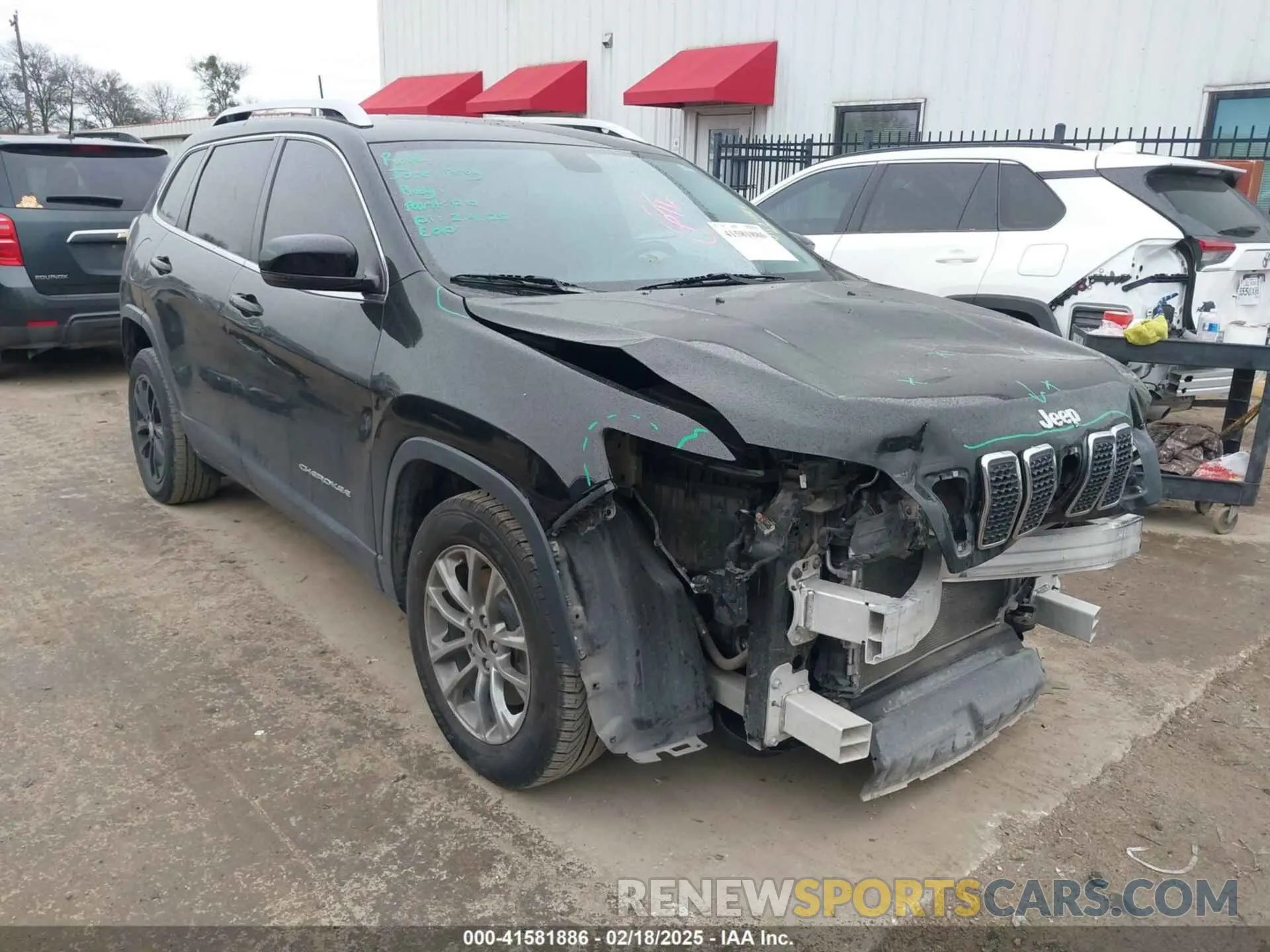1 Photograph of a damaged car 1C4PJLLB7LD637670 JEEP CHEROKEE 2020