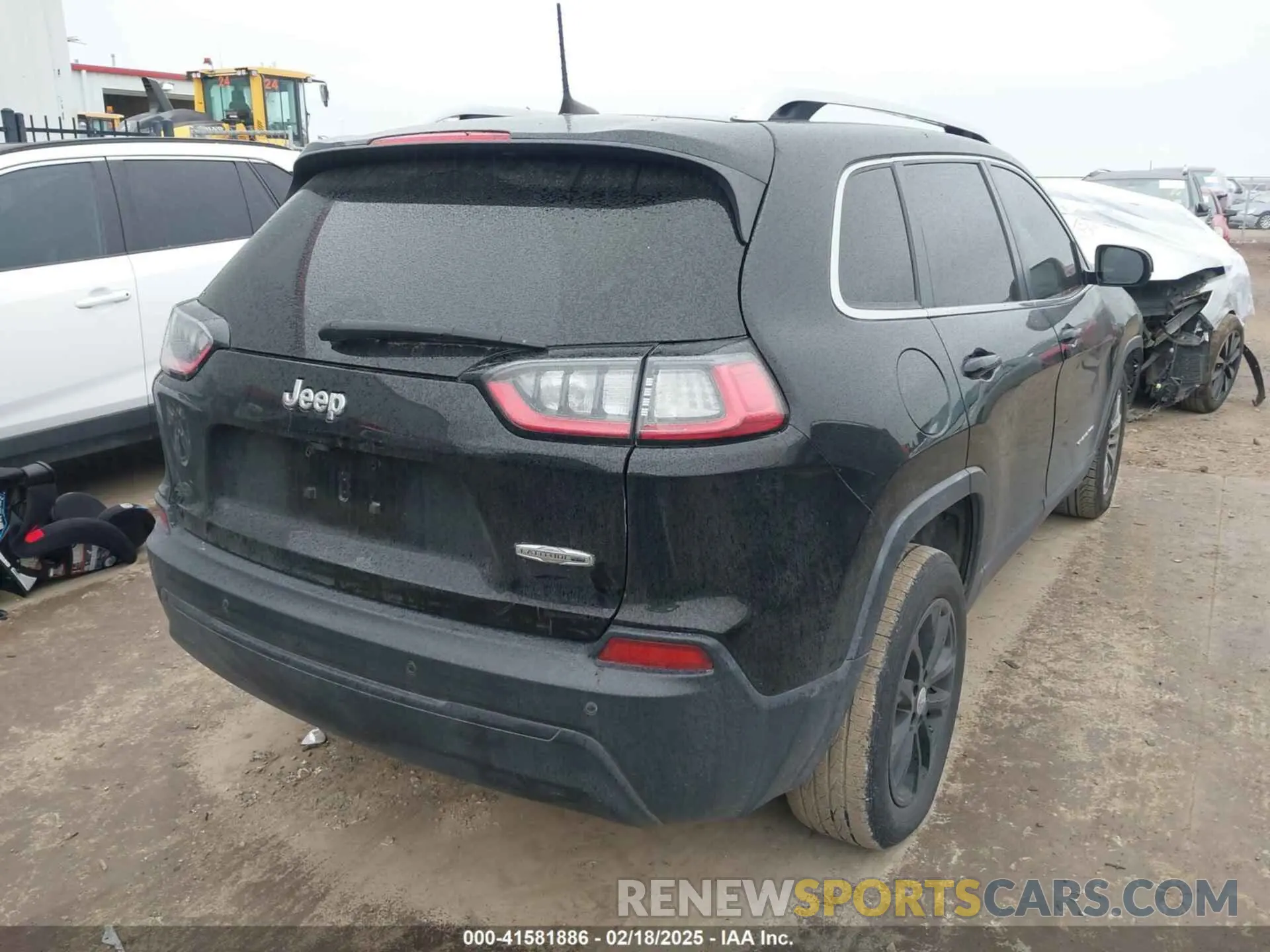 4 Photograph of a damaged car 1C4PJLLB7LD637670 JEEP CHEROKEE 2020