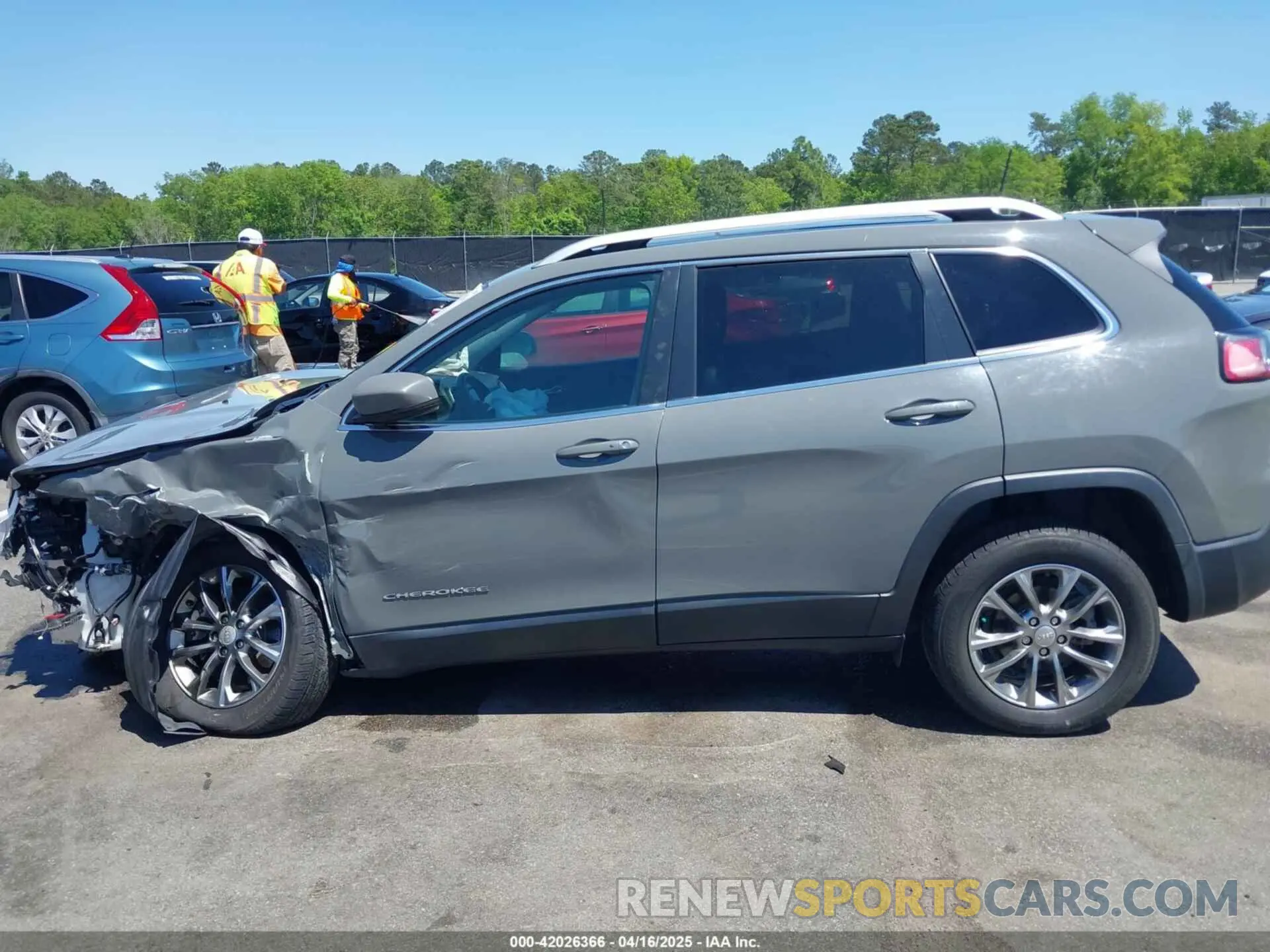 15 Photograph of a damaged car 1C4PJLLB8LD648936 JEEP CHEROKEE 2020