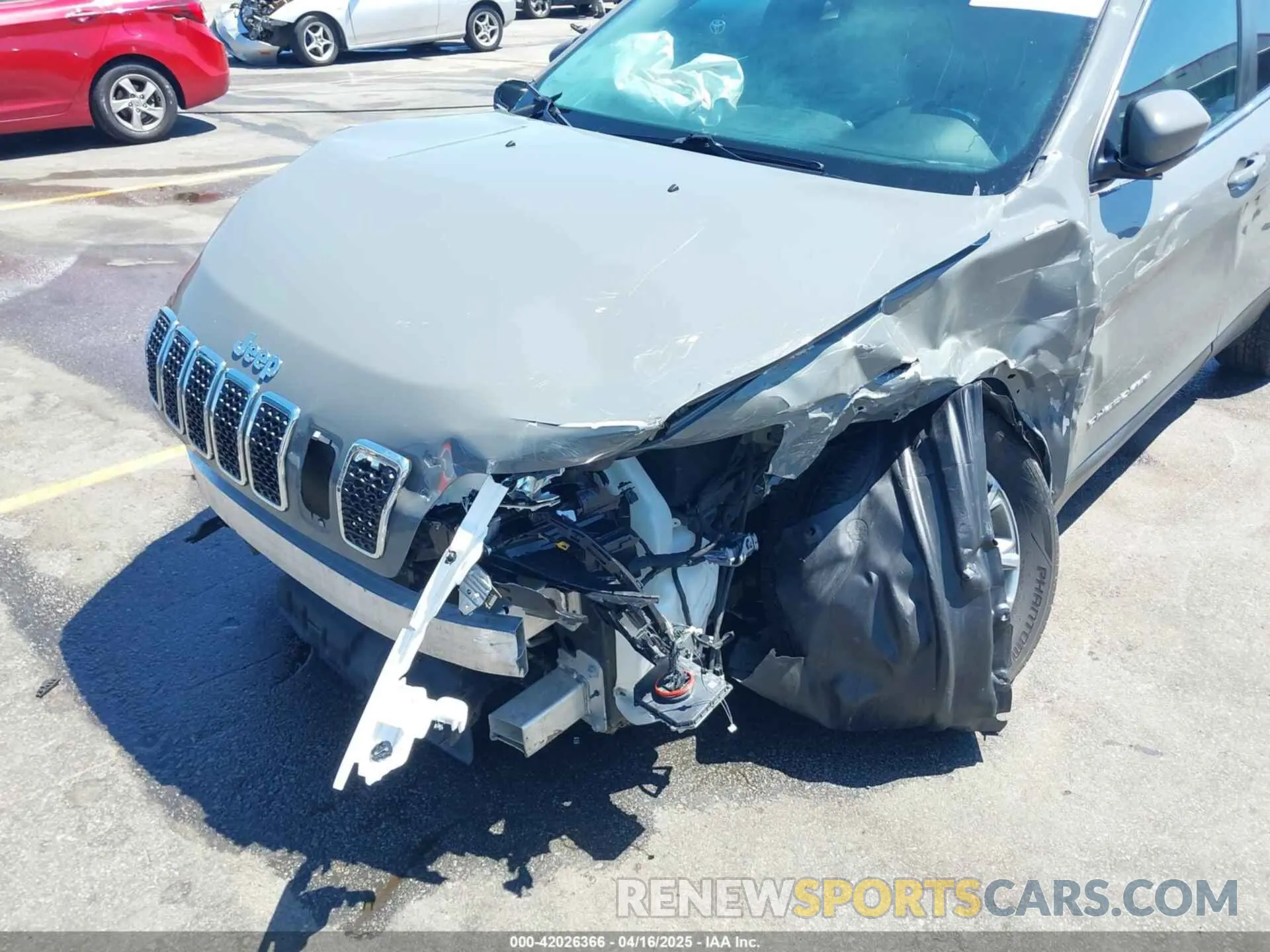 6 Photograph of a damaged car 1C4PJLLB8LD648936 JEEP CHEROKEE 2020