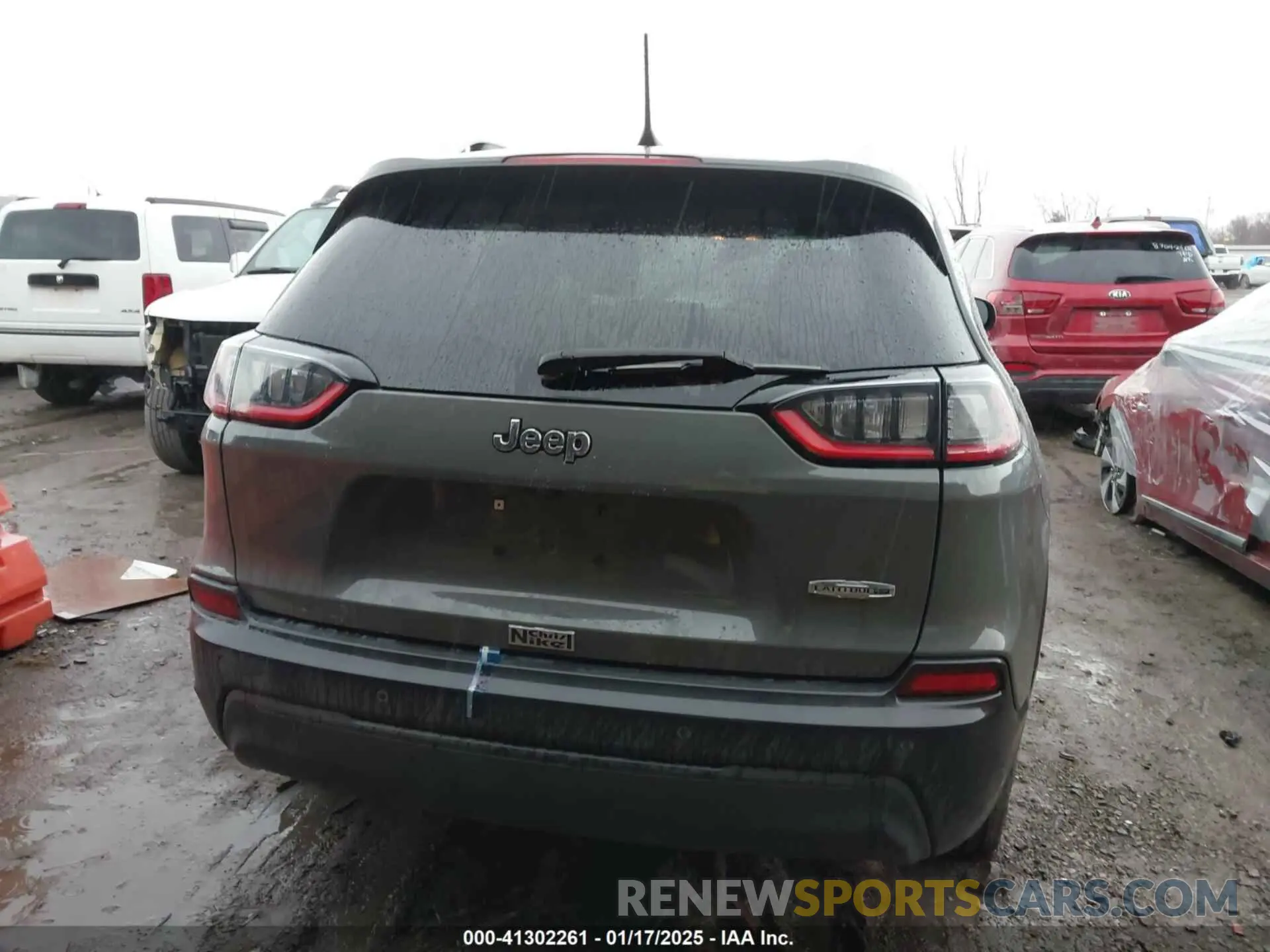 16 Photograph of a damaged car 1C4PJLLB9LD514713 JEEP CHEROKEE 2020