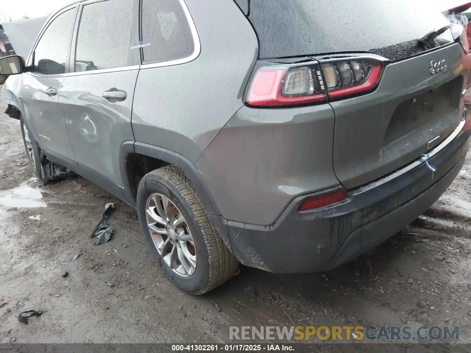 3 Photograph of a damaged car 1C4PJLLB9LD514713 JEEP CHEROKEE 2020