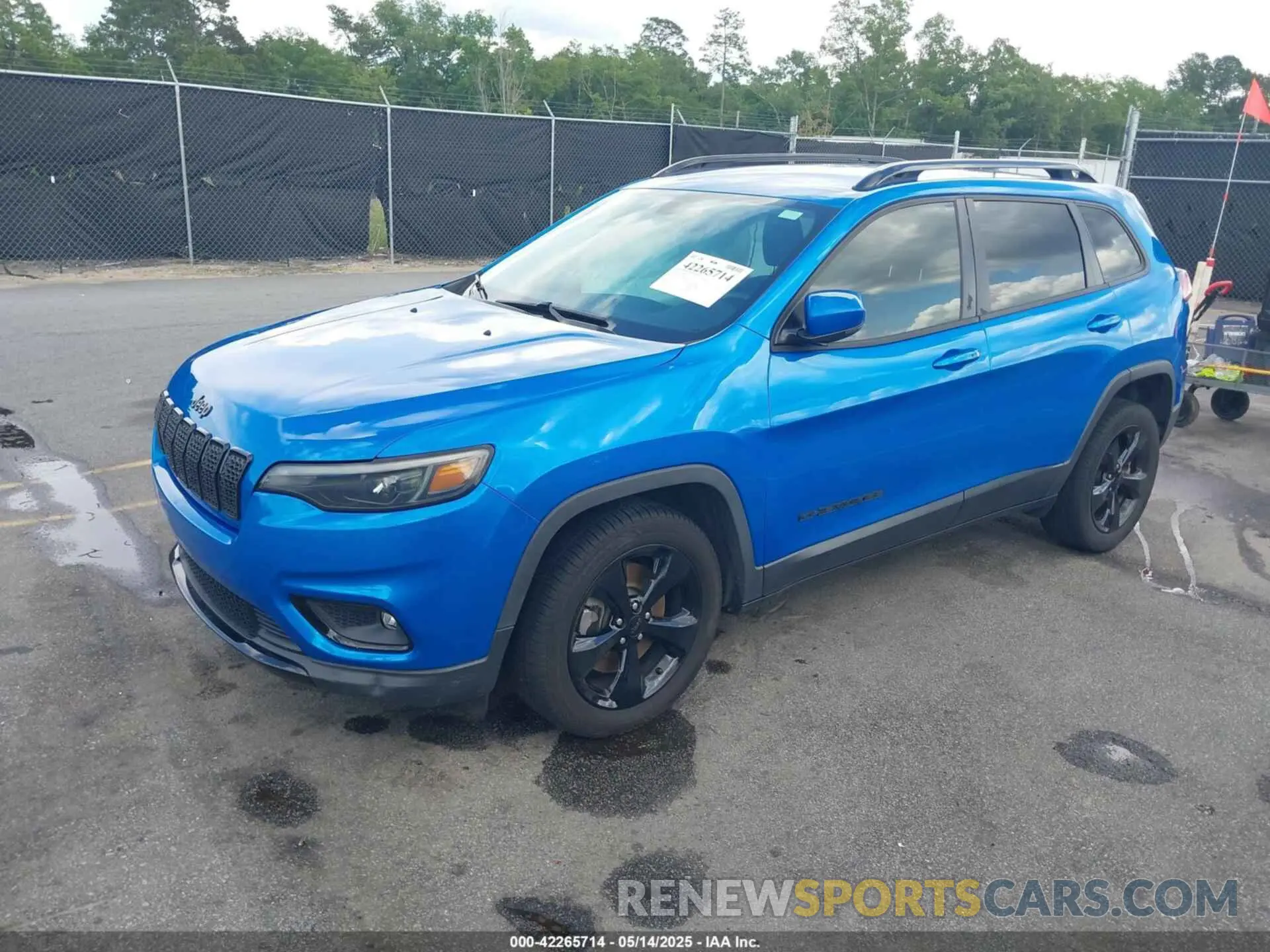 2 Photograph of a damaged car 1C4PJLLB9LD585653 JEEP CHEROKEE 2020