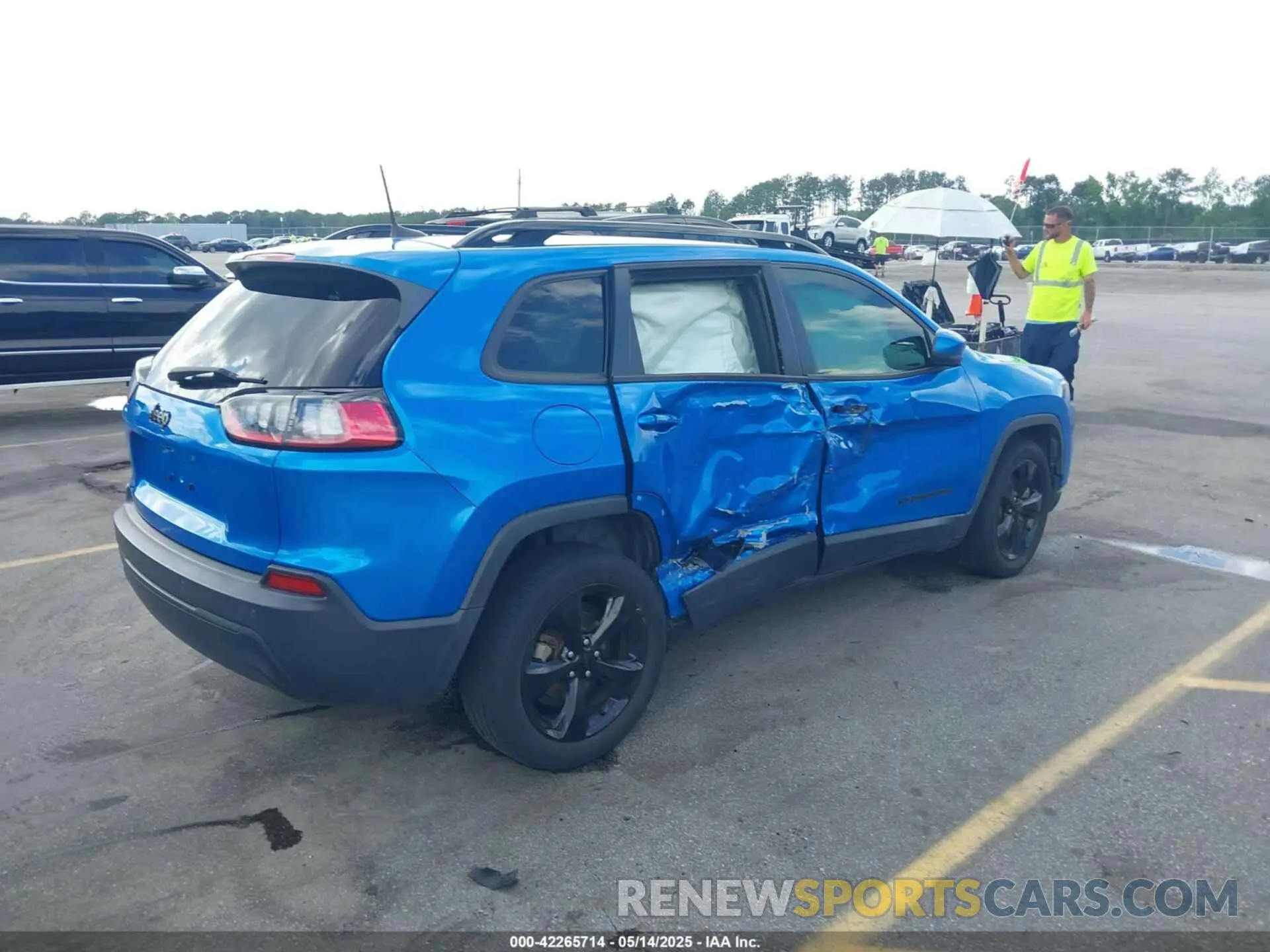 4 Photograph of a damaged car 1C4PJLLB9LD585653 JEEP CHEROKEE 2020