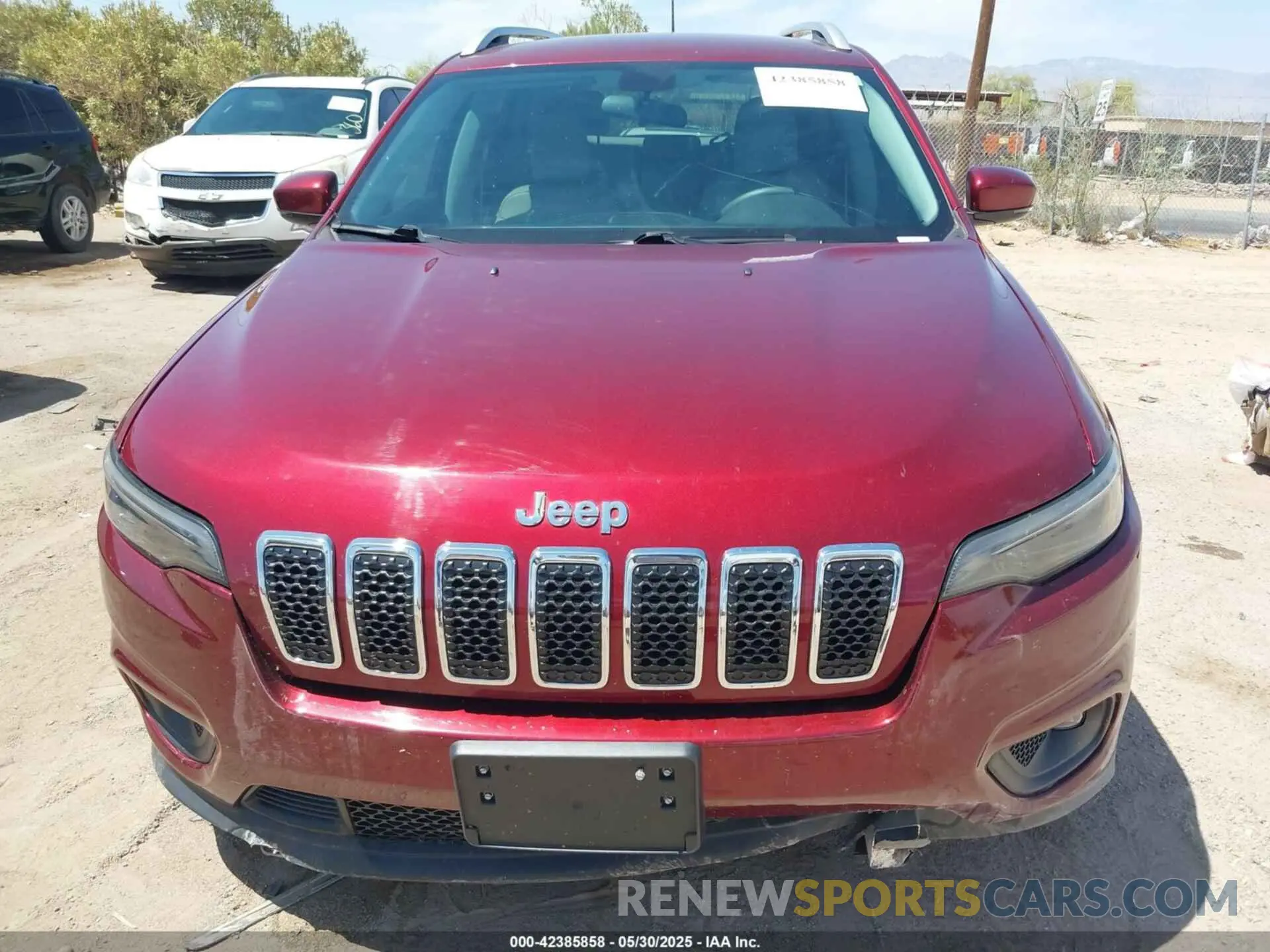 12 Photograph of a damaged car 1C4PJLLB9LD585829 JEEP CHEROKEE 2020