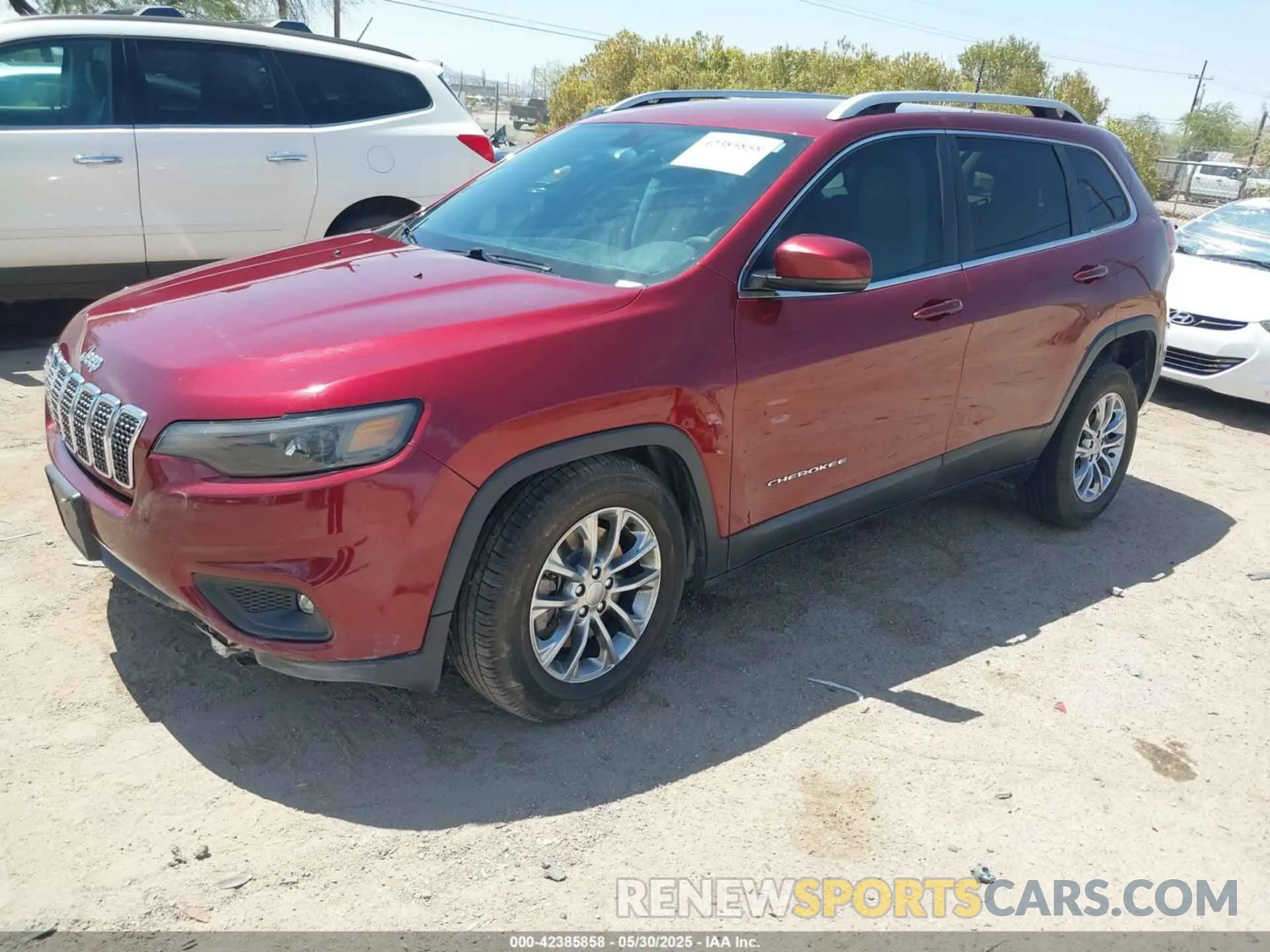 2 Photograph of a damaged car 1C4PJLLB9LD585829 JEEP CHEROKEE 2020