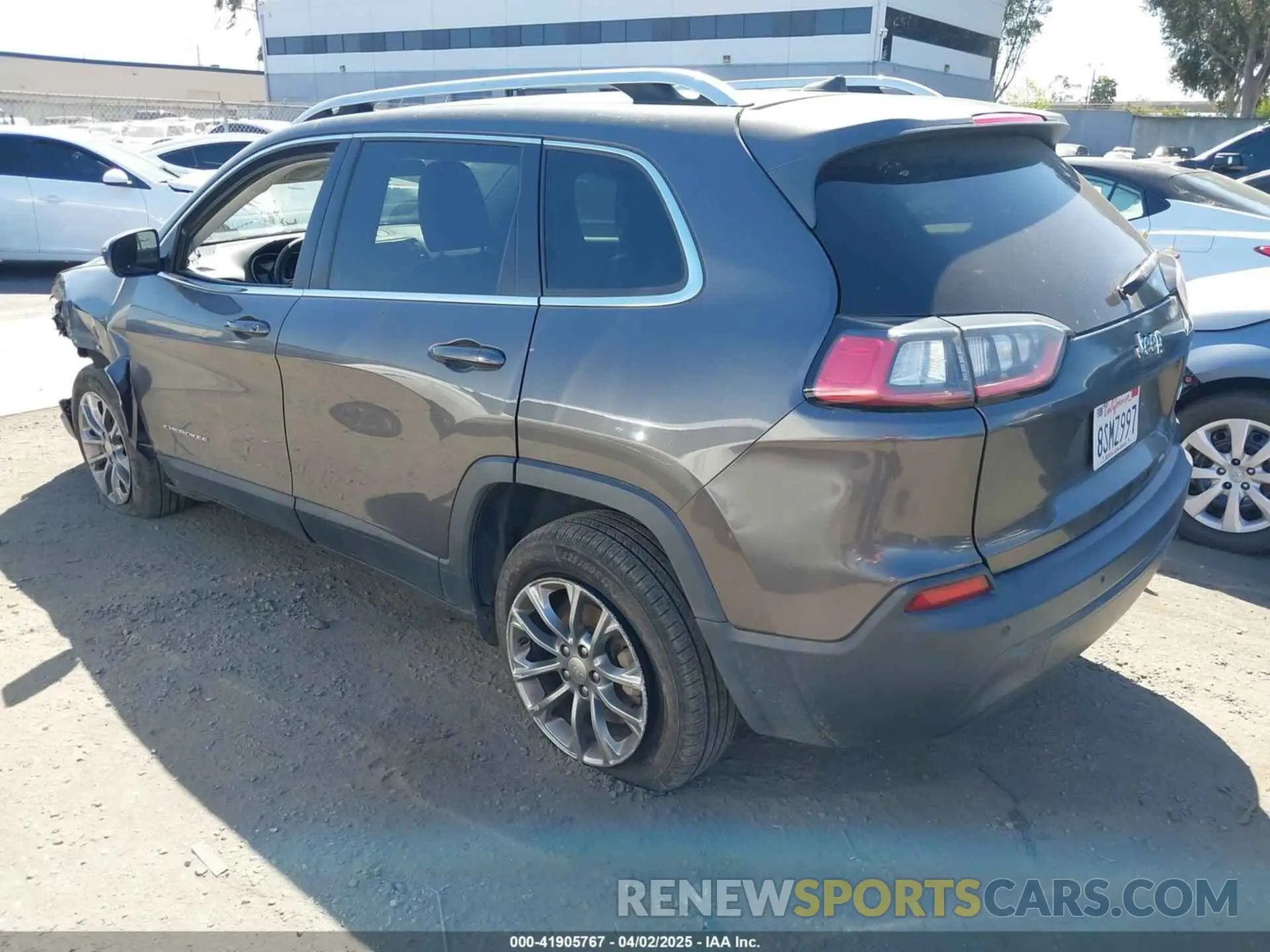 3 Photograph of a damaged car 1C4PJLLB9LD605920 JEEP CHEROKEE 2020