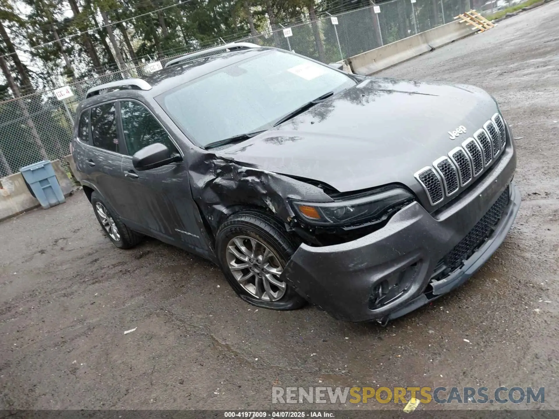 1 Photograph of a damaged car 1C4PJLLB9LD657063 JEEP CHEROKEE 2020