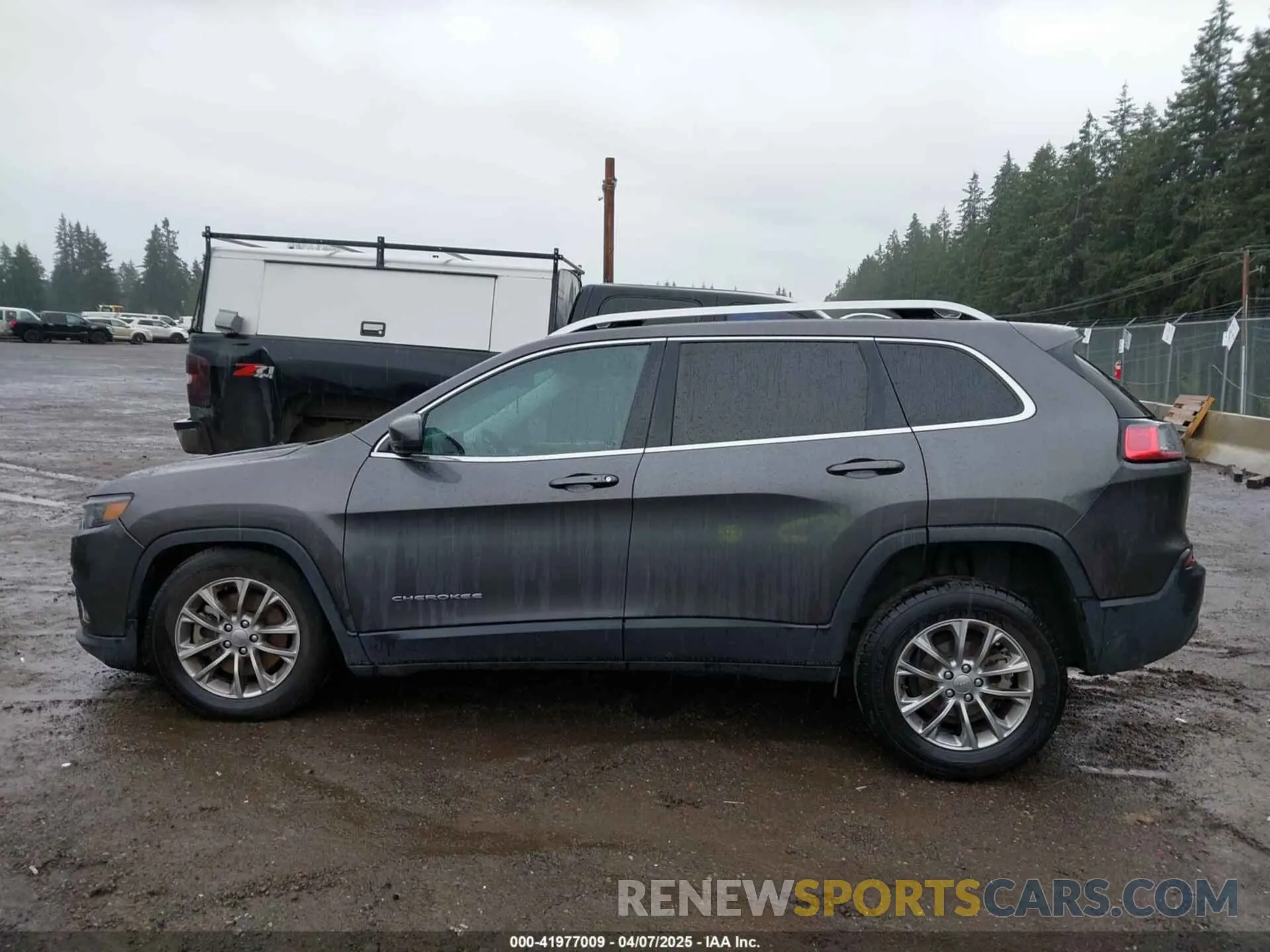 15 Photograph of a damaged car 1C4PJLLB9LD657063 JEEP CHEROKEE 2020