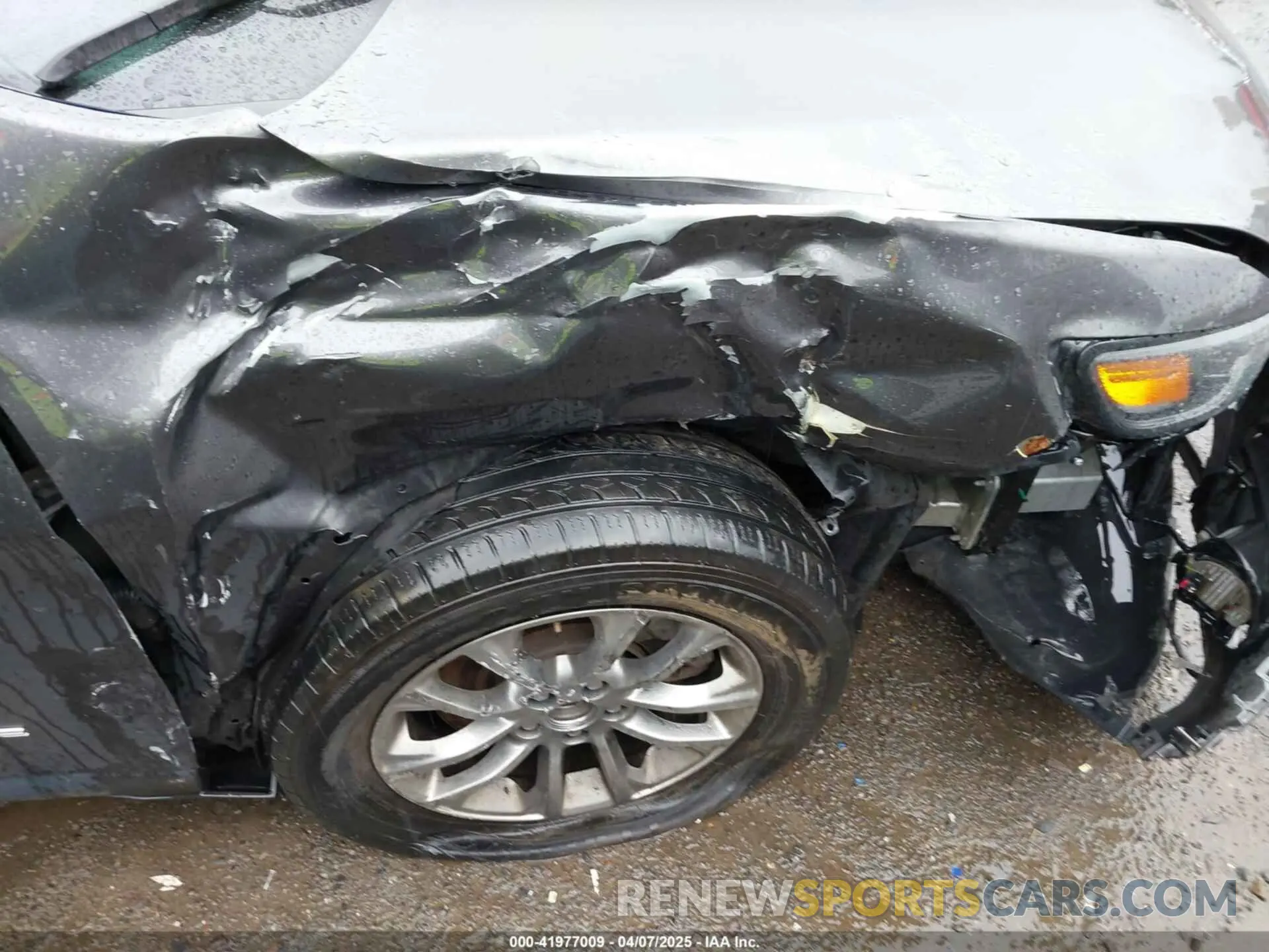 22 Photograph of a damaged car 1C4PJLLB9LD657063 JEEP CHEROKEE 2020