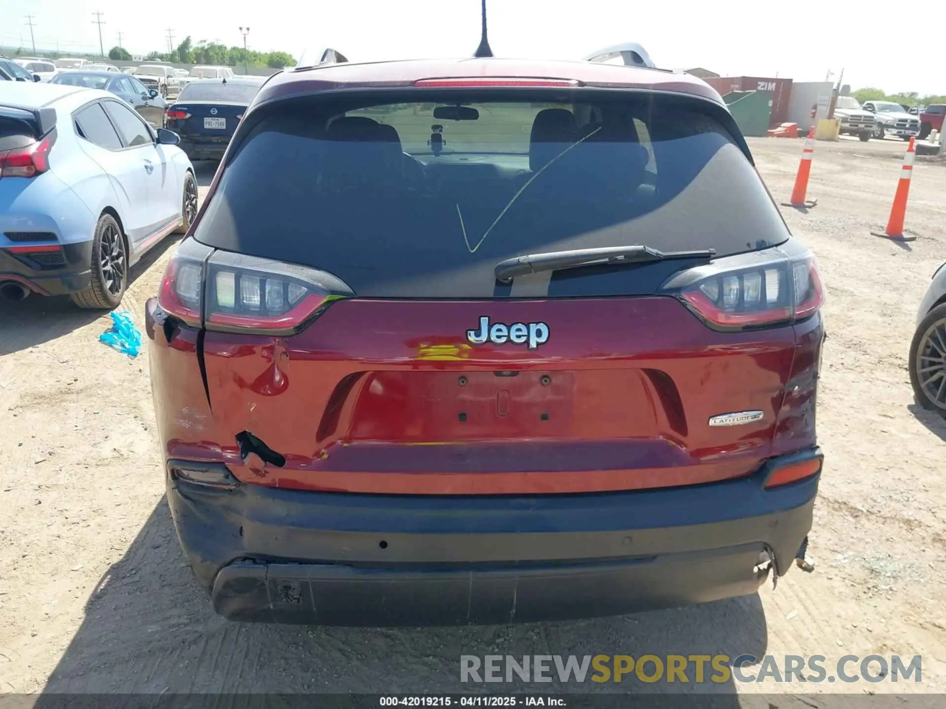16 Photograph of a damaged car 1C4PJLLBXLD547610 JEEP CHEROKEE 2020