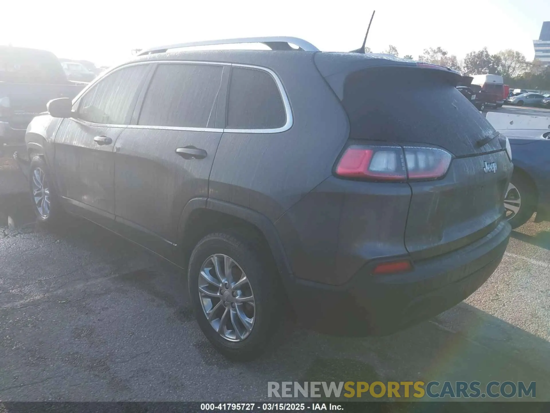 3 Photograph of a damaged car 1C4PJLLBXLD561393 JEEP CHEROKEE 2020