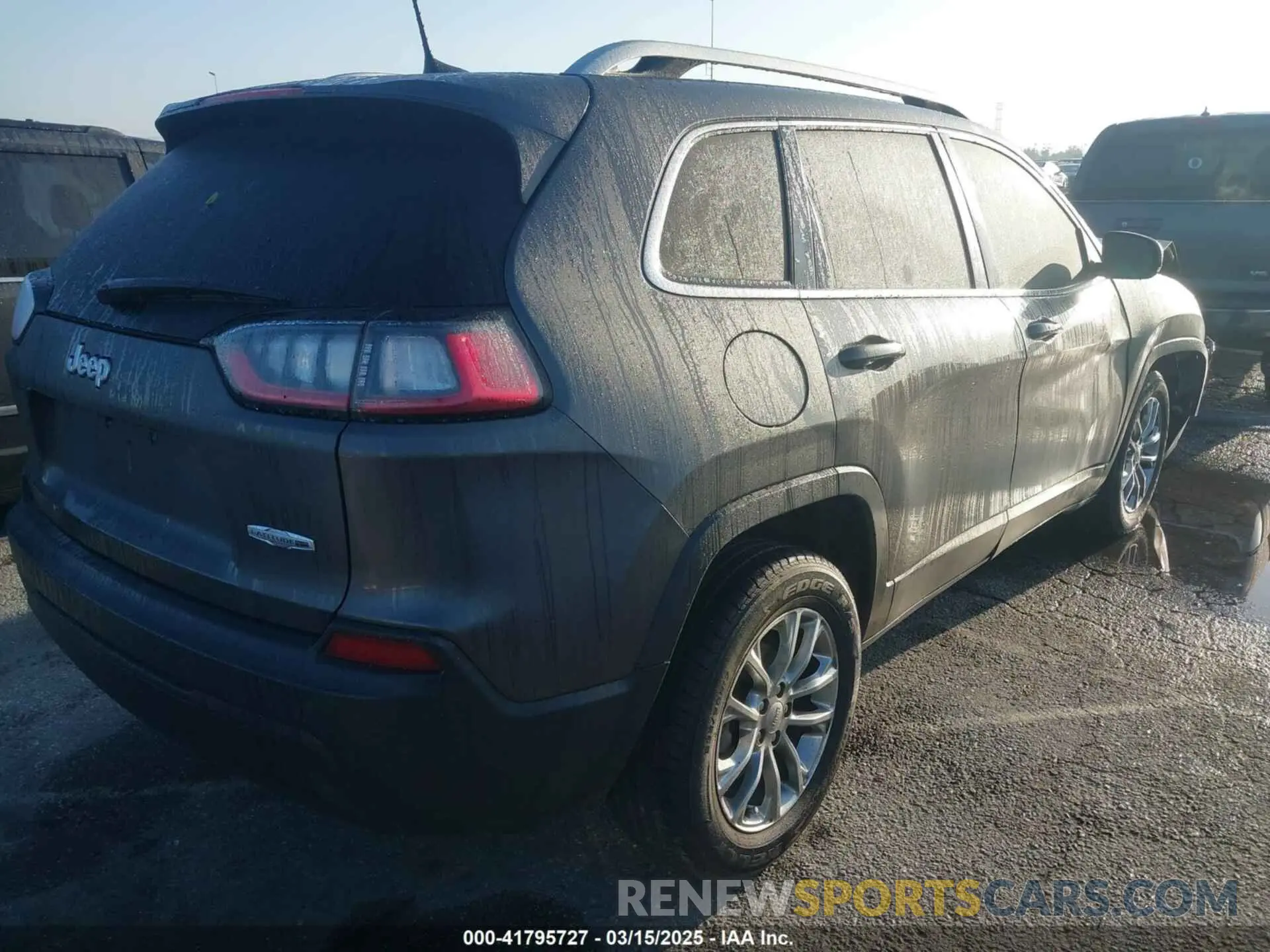 4 Photograph of a damaged car 1C4PJLLBXLD561393 JEEP CHEROKEE 2020