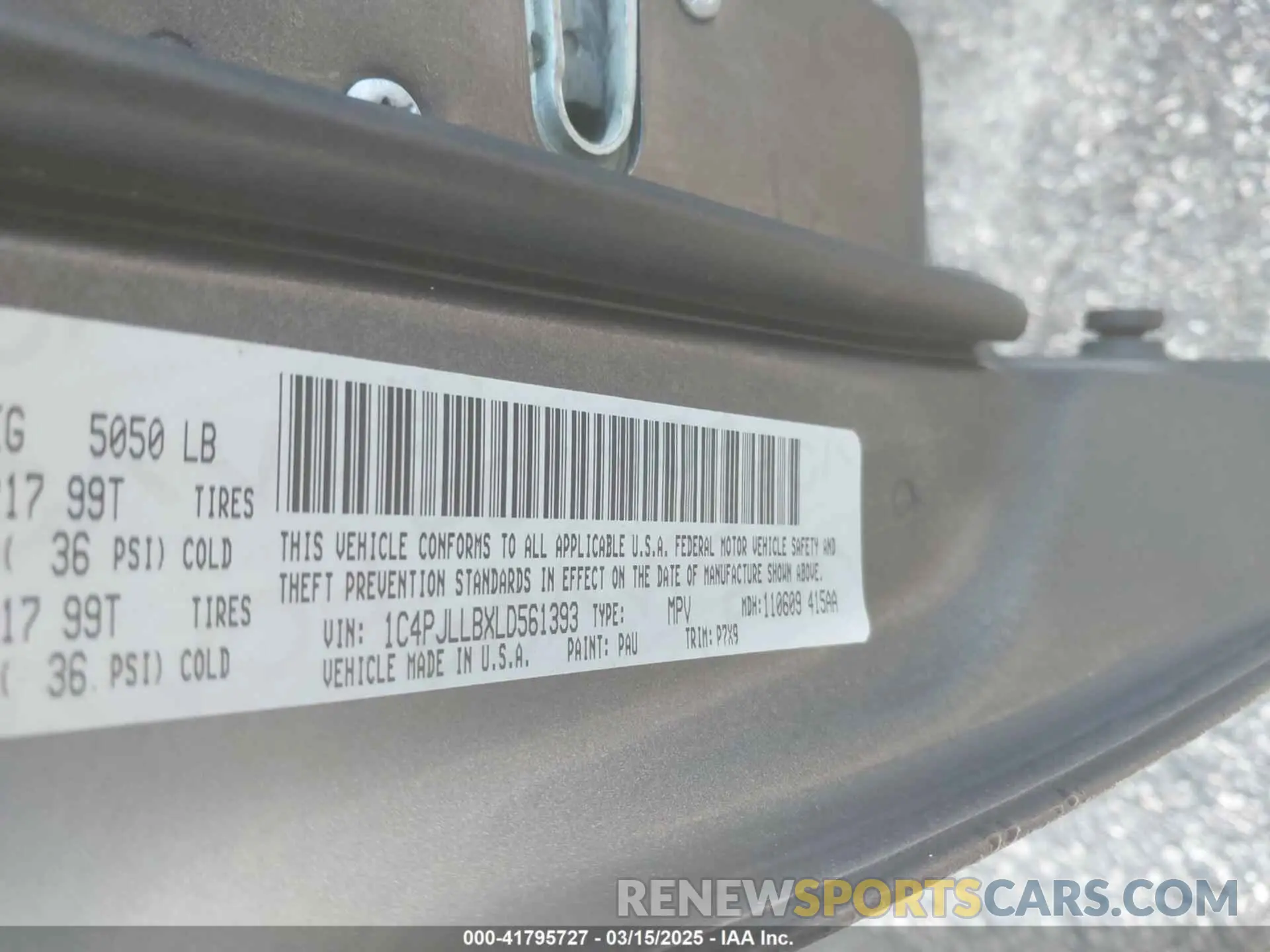 9 Photograph of a damaged car 1C4PJLLBXLD561393 JEEP CHEROKEE 2020