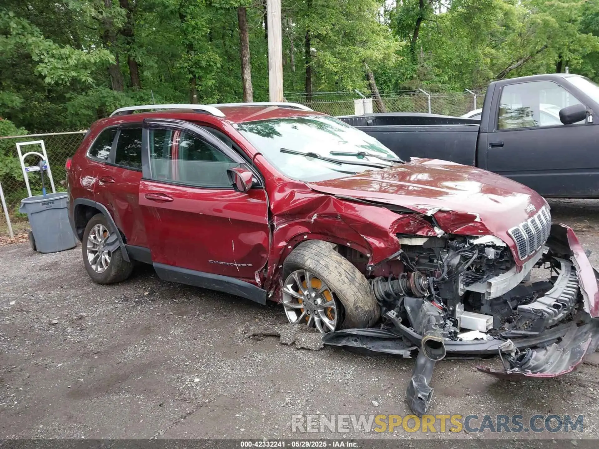 1 Photograph of a damaged car 1C4PJLLX1LD522039 JEEP CHEROKEE 2020