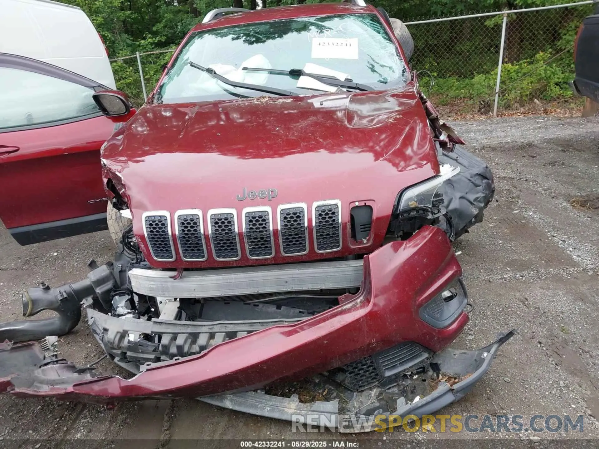 11 Photograph of a damaged car 1C4PJLLX1LD522039 JEEP CHEROKEE 2020