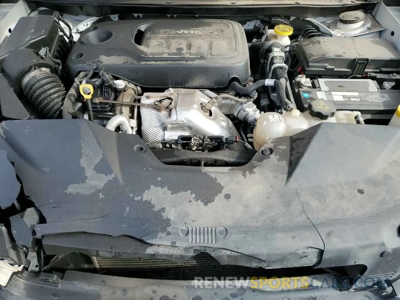 12 Photograph of a damaged car 1C4PJMBN9LD628762 JEEP CHEROKEE 2020
