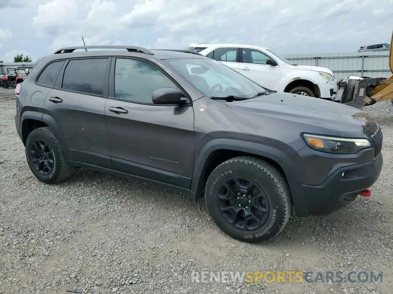4 Photograph of a damaged car 1C4PJMBNXLD549505 JEEP CHEROKEE 2020