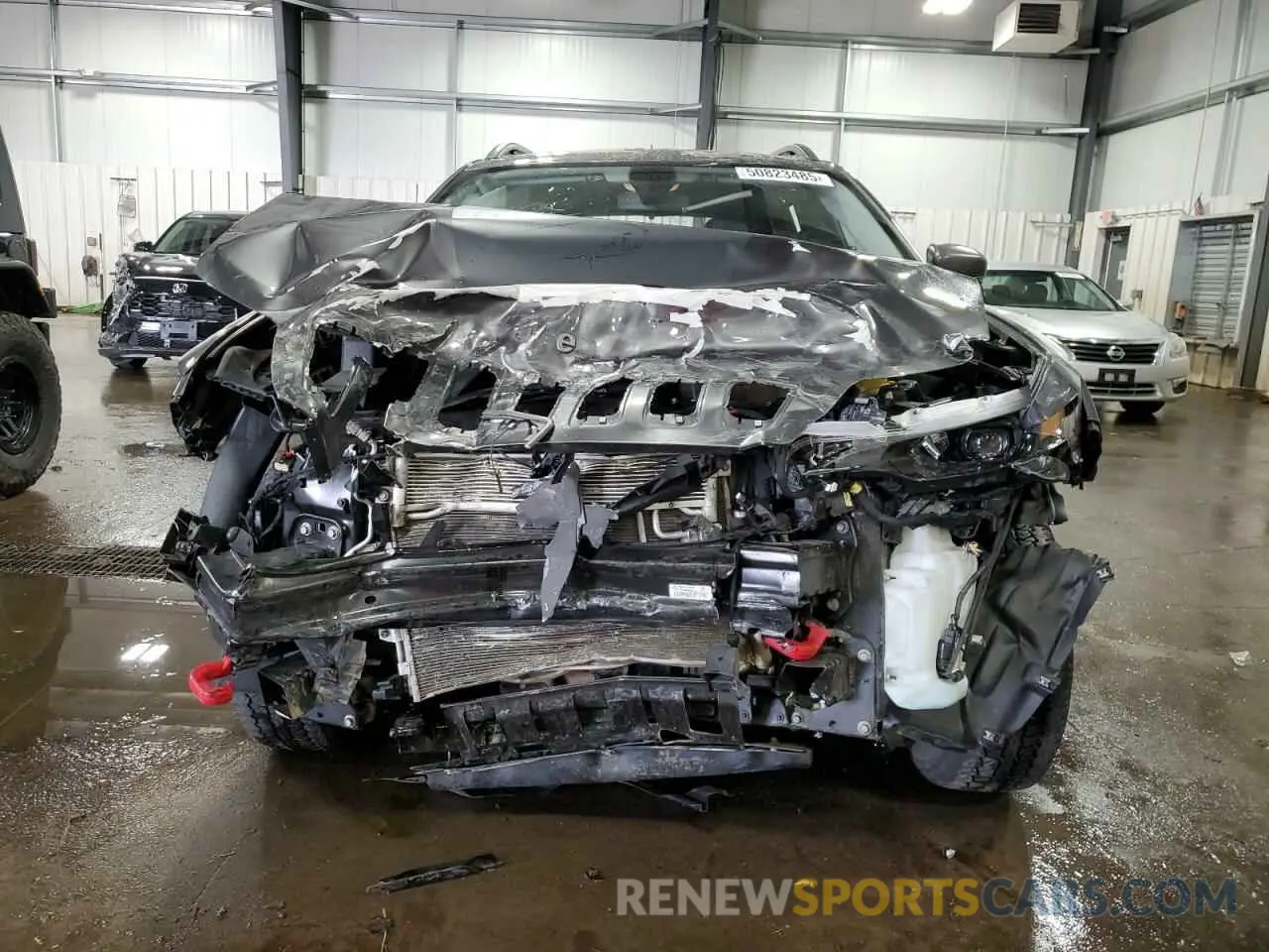5 Photograph of a damaged car 1C4PJMBX0LD554522 JEEP CHEROKEE 2020