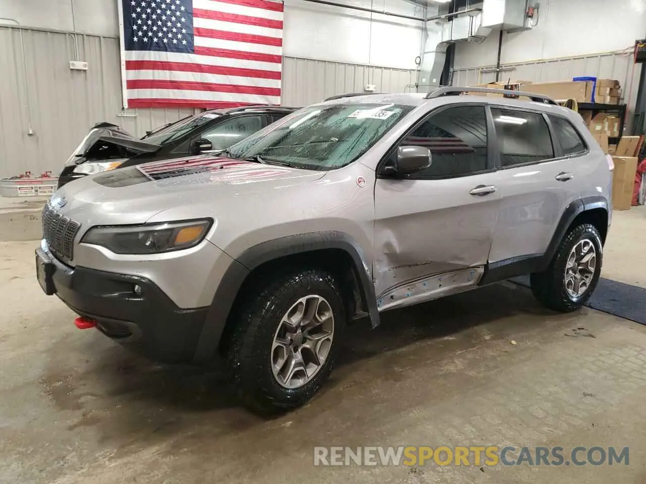 1 Photograph of a damaged car 1C4PJMBX1LD532562 JEEP CHEROKEE 2020