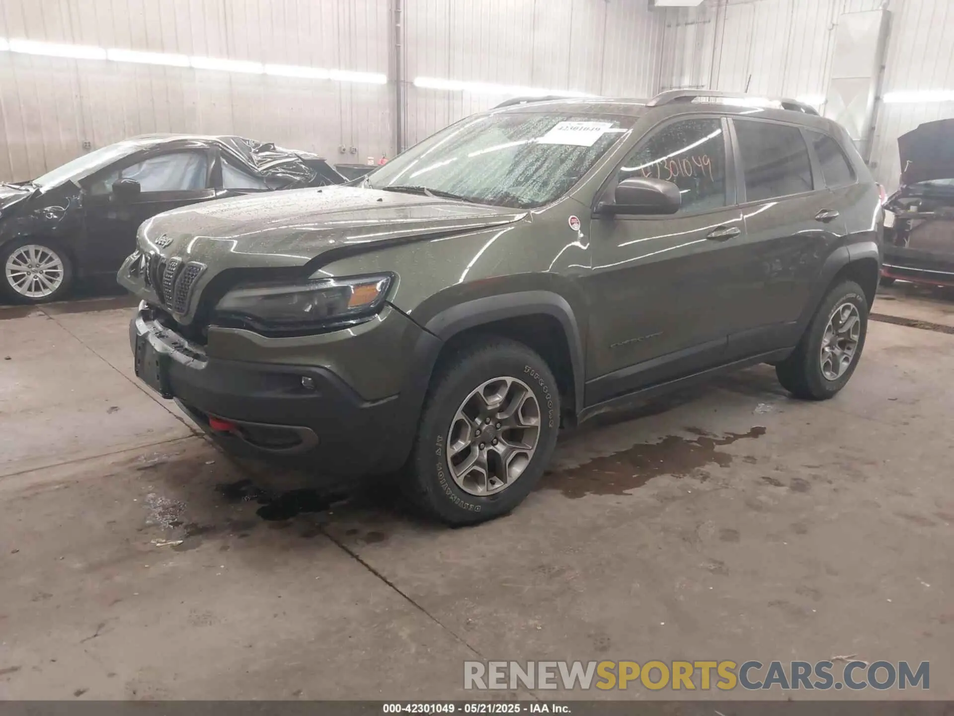 2 Photograph of a damaged car 1C4PJMBX1LD563925 JEEP CHEROKEE 2020