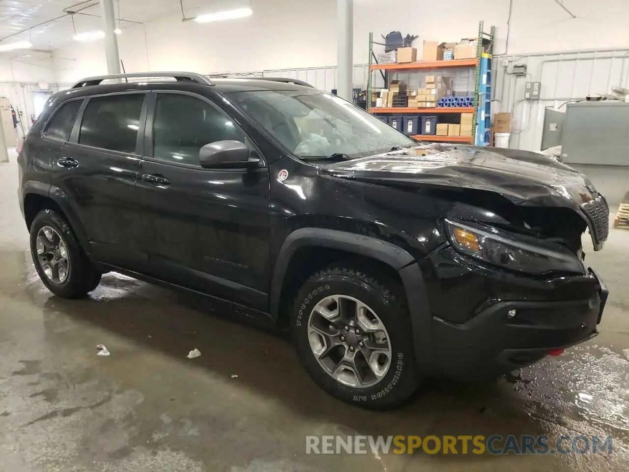 4 Photograph of a damaged car 1C4PJMBX1LD632984 JEEP CHEROKEE 2020