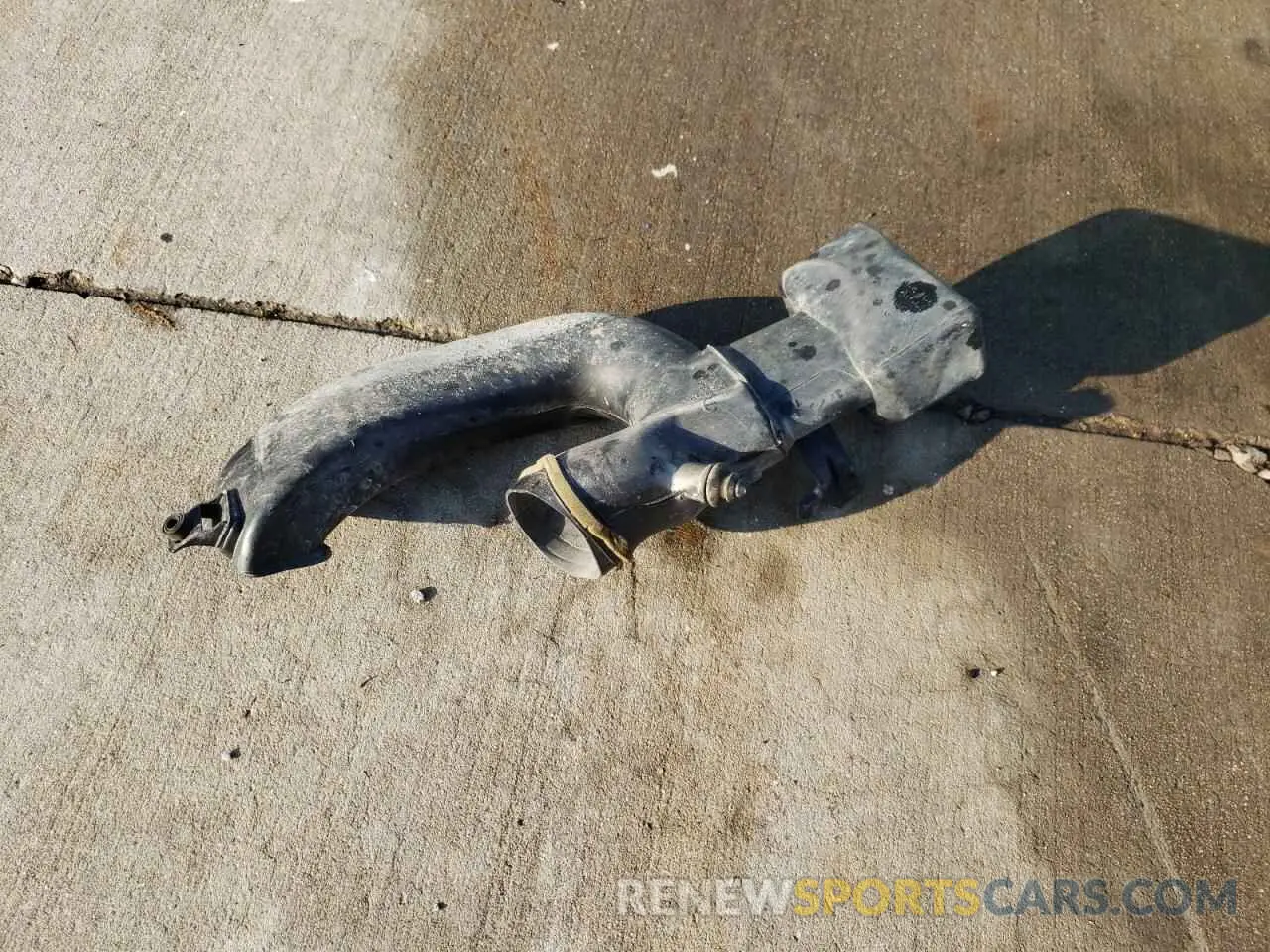 12 Photograph of a damaged car 1C4PJMBX2LD630645 JEEP CHEROKEE 2020