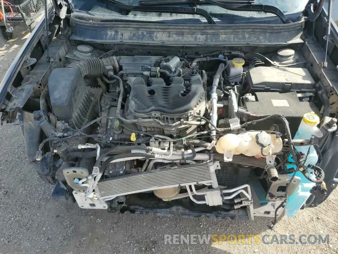 12 Photograph of a damaged car 1C4PJMBX2LD633173 JEEP CHEROKEE 2020