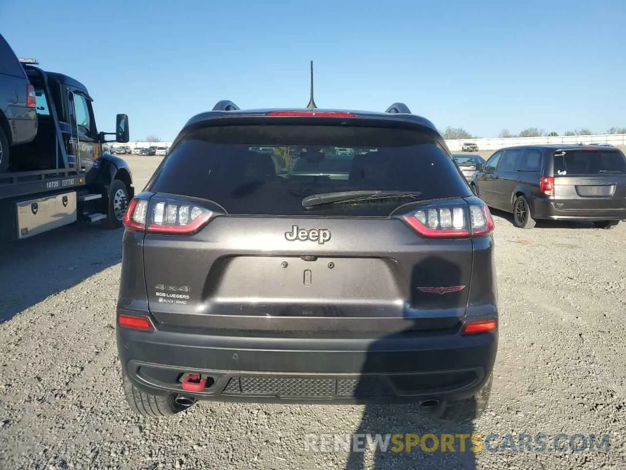 6 Photograph of a damaged car 1C4PJMBX3LD501071 JEEP CHEROKEE 2020