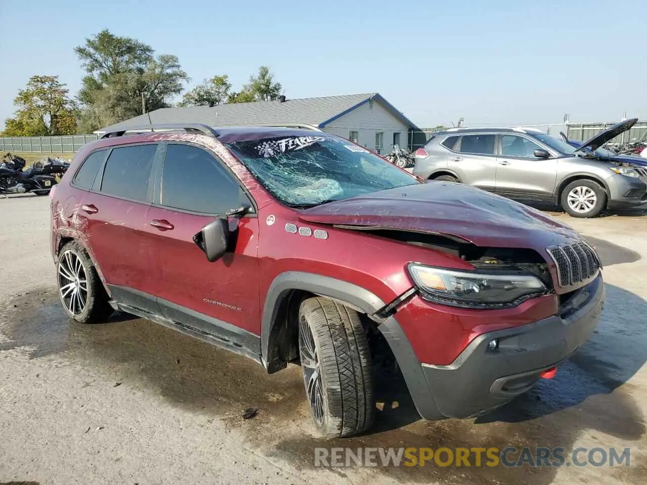 4 Photograph of a damaged car 1C4PJMBX3LD530778 JEEP CHEROKEE 2020