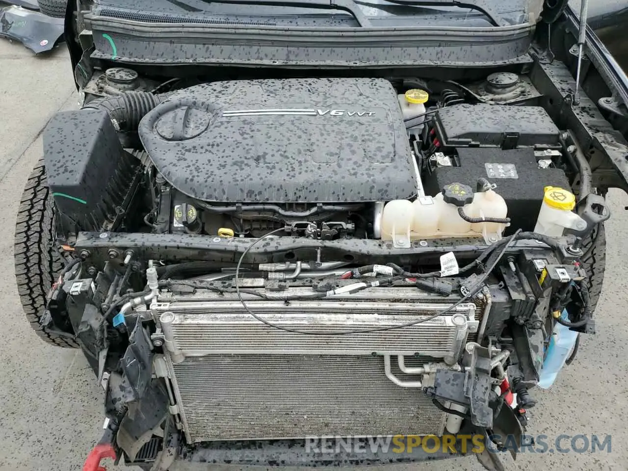 12 Photograph of a damaged car 1C4PJMBX4LD568343 JEEP CHEROKEE 2020