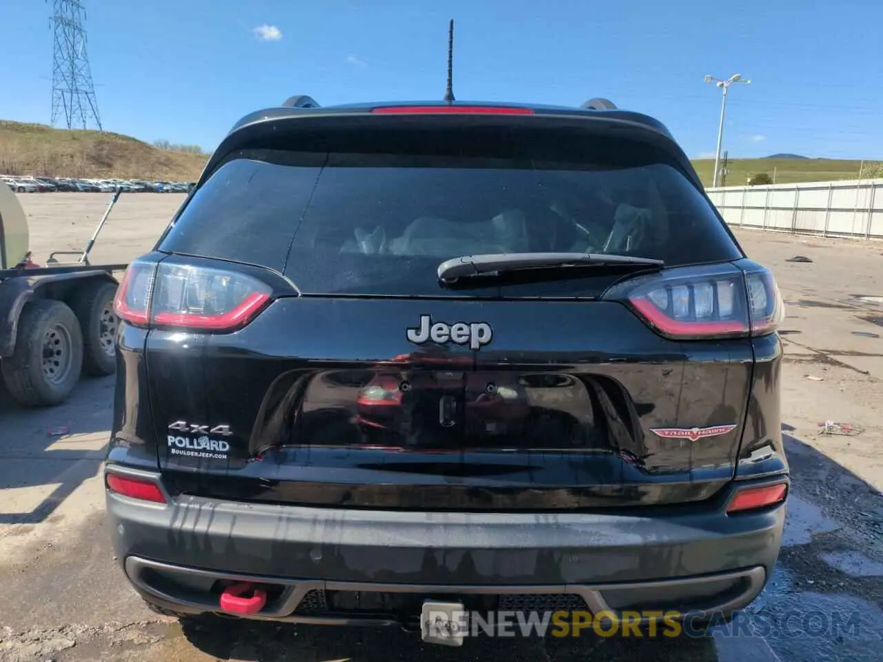 6 Photograph of a damaged car 1C4PJMBX4LD568343 JEEP CHEROKEE 2020