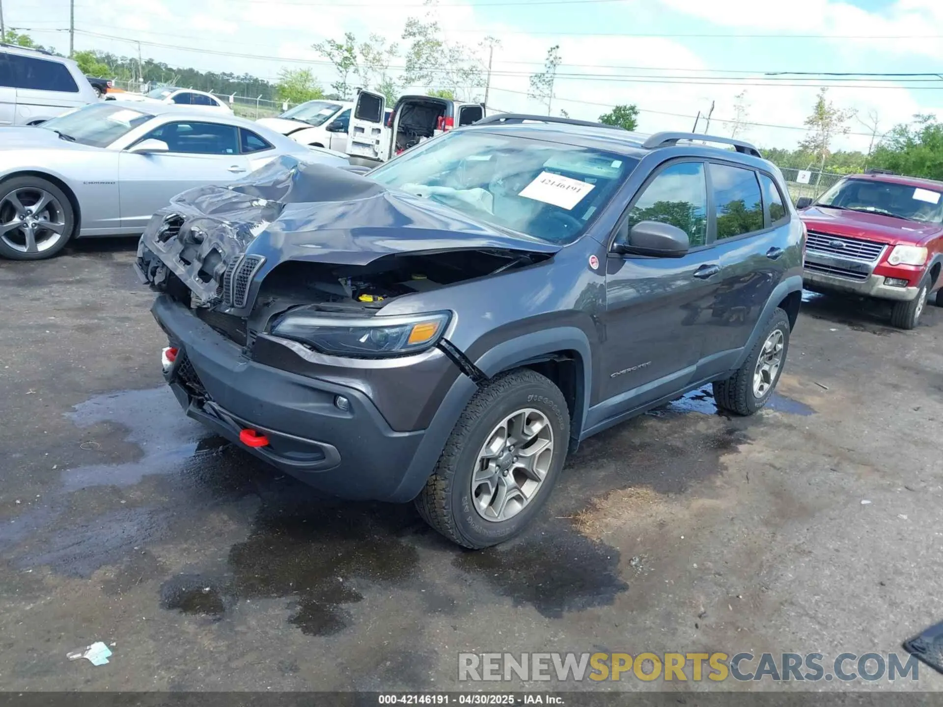 2 Photograph of a damaged car 1C4PJMBX5LD527252 JEEP CHEROKEE 2020