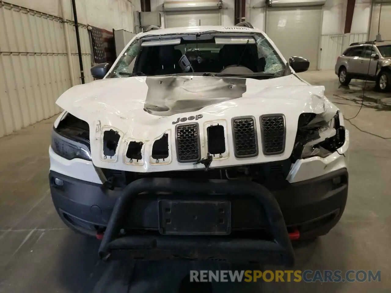 5 Photograph of a damaged car 1C4PJMBX5LD553785 JEEP CHEROKEE 2020
