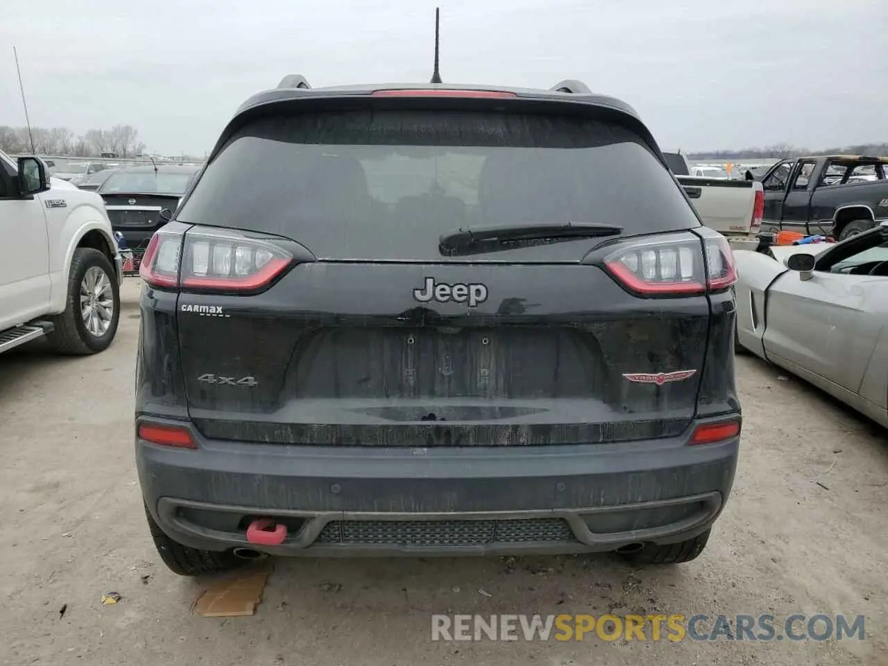 6 Photograph of a damaged car 1C4PJMBX5LD561997 JEEP CHEROKEE 2020