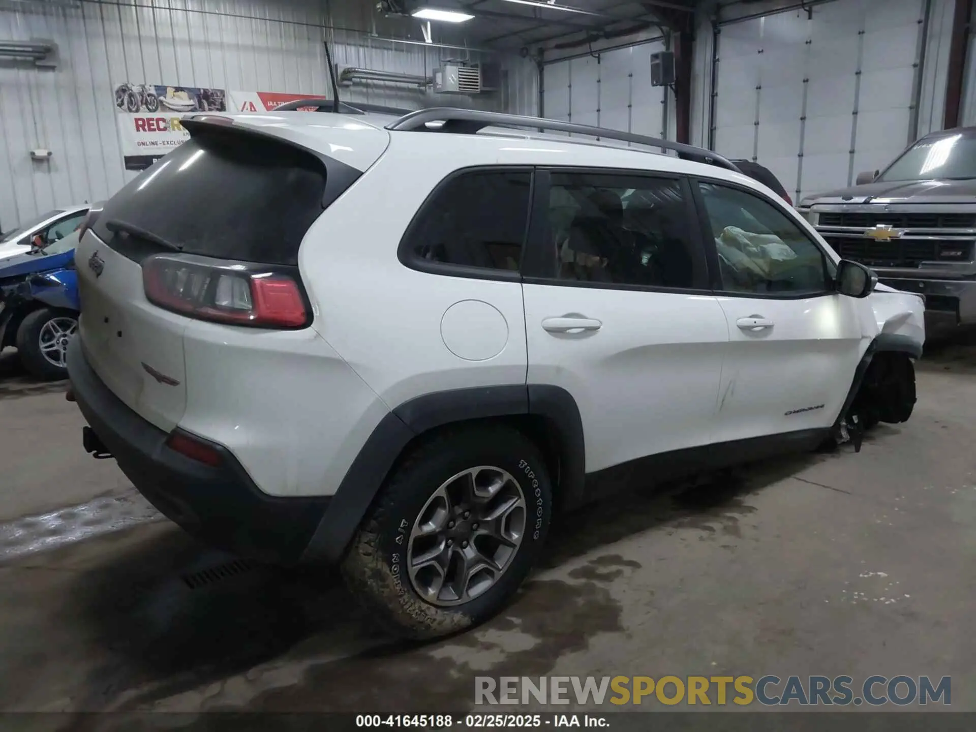 4 Photograph of a damaged car 1C4PJMBX6LD557344 JEEP CHEROKEE 2020